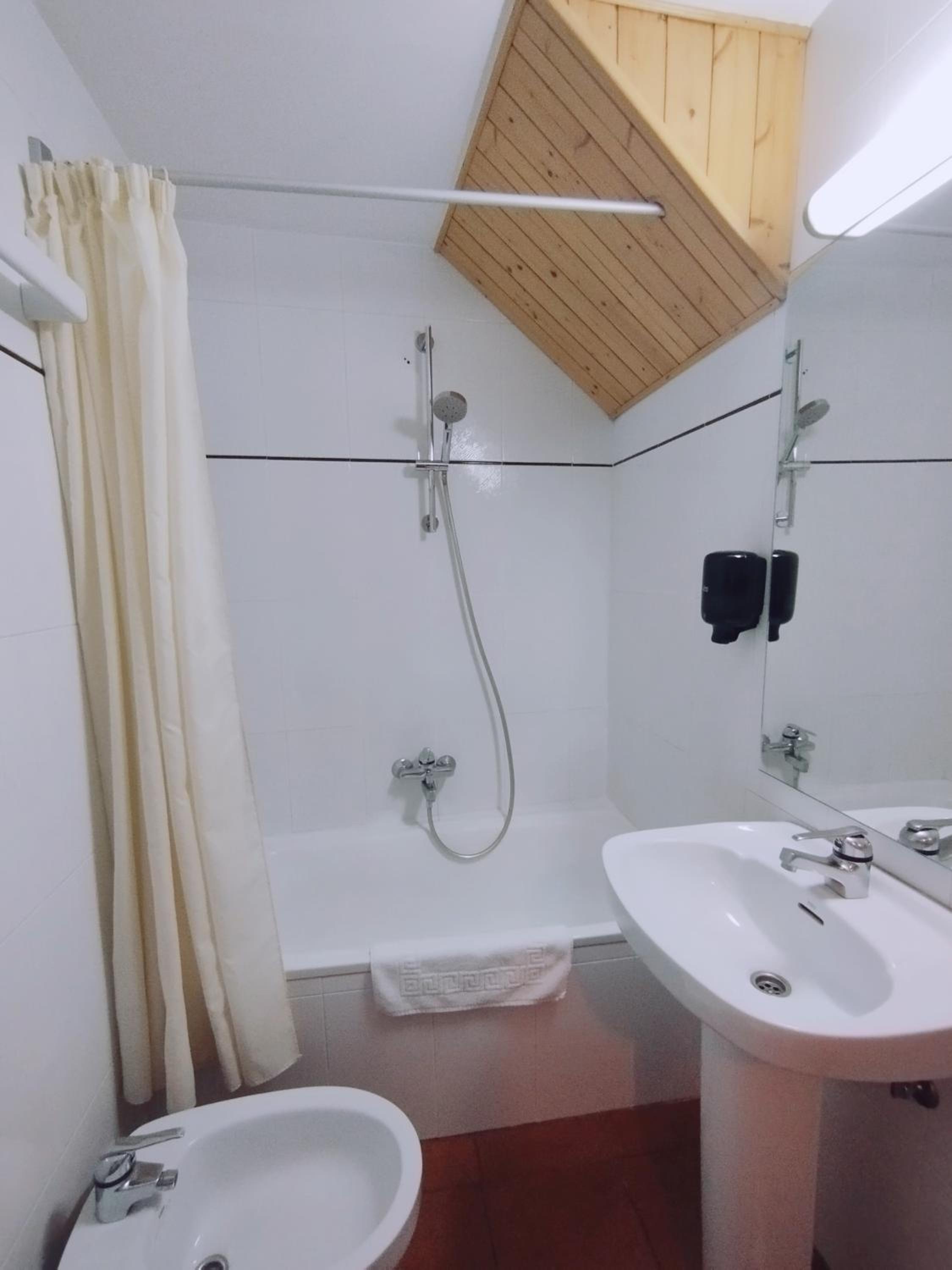 Triple Room with Bath photo 2