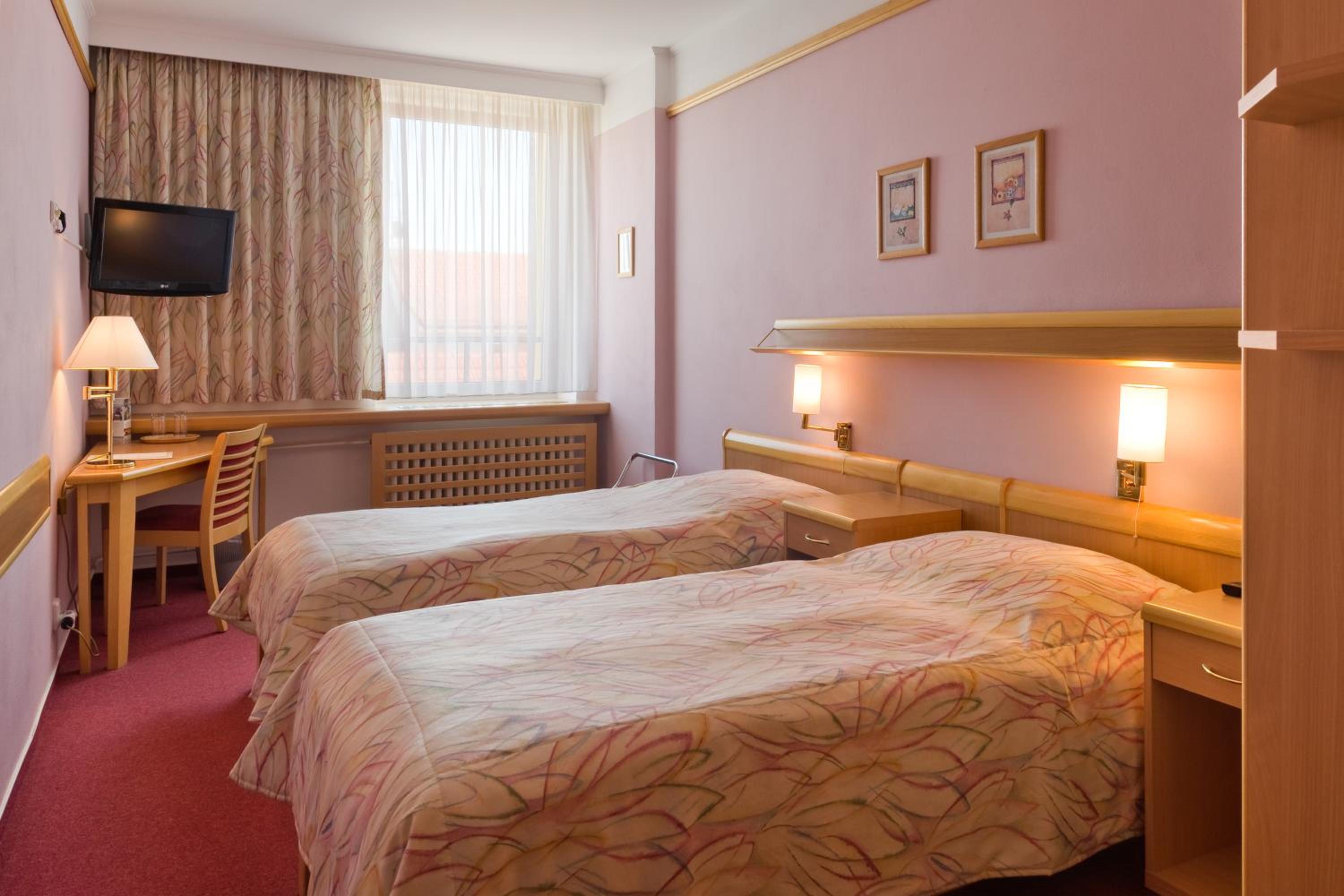 Standard Double or Twin Room photo 2