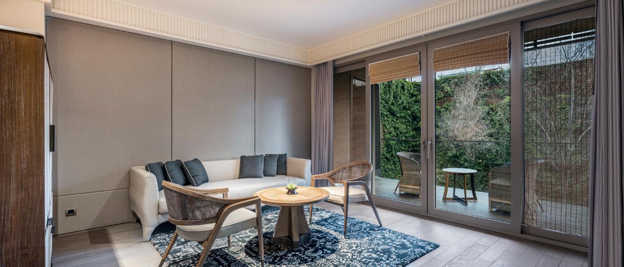 Suite with Garden View