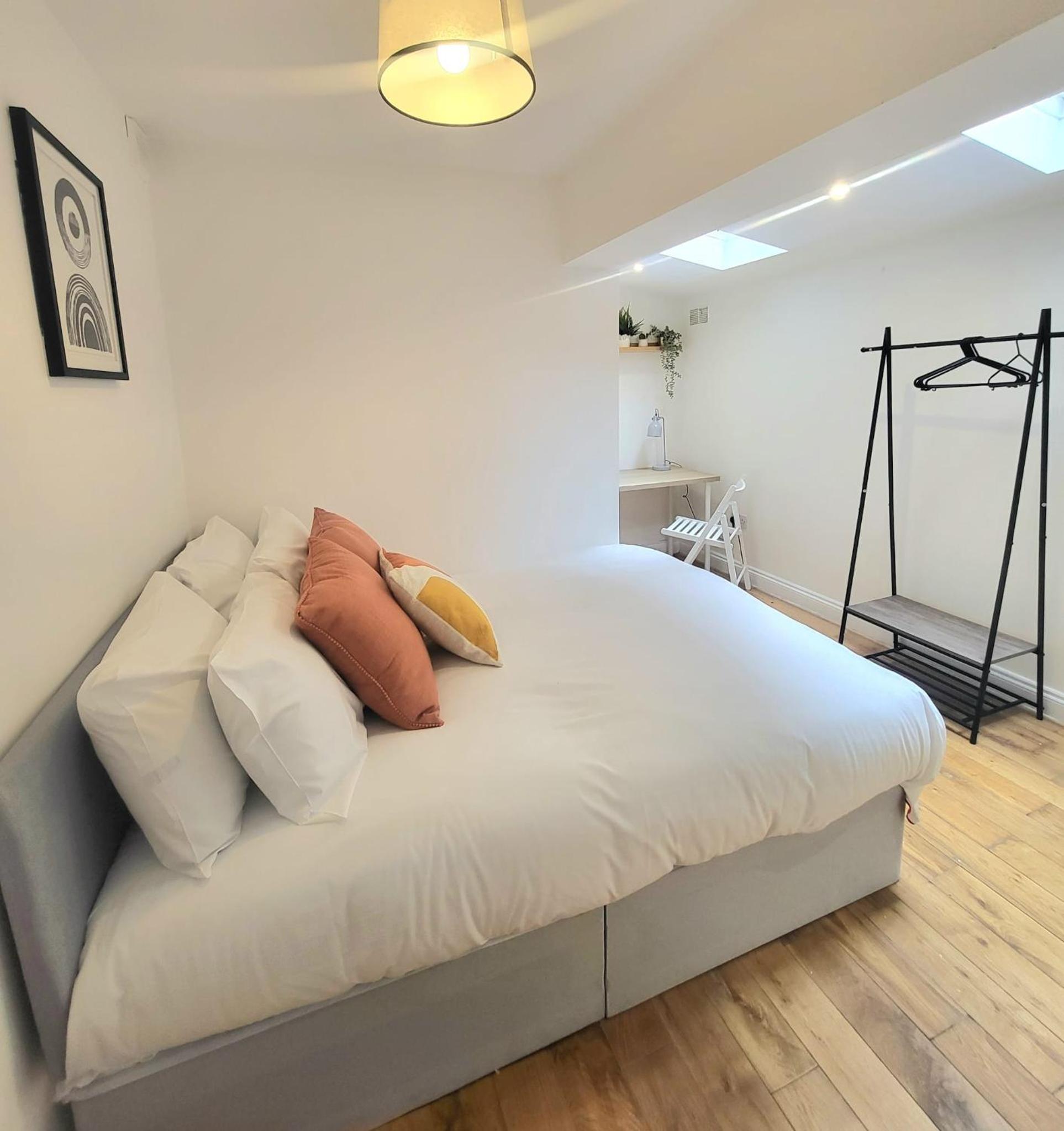 Double Room with Private Bathroom photo 1