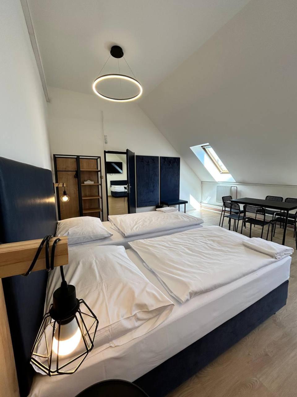 Three-Bedroom Apartment thumbnail 5