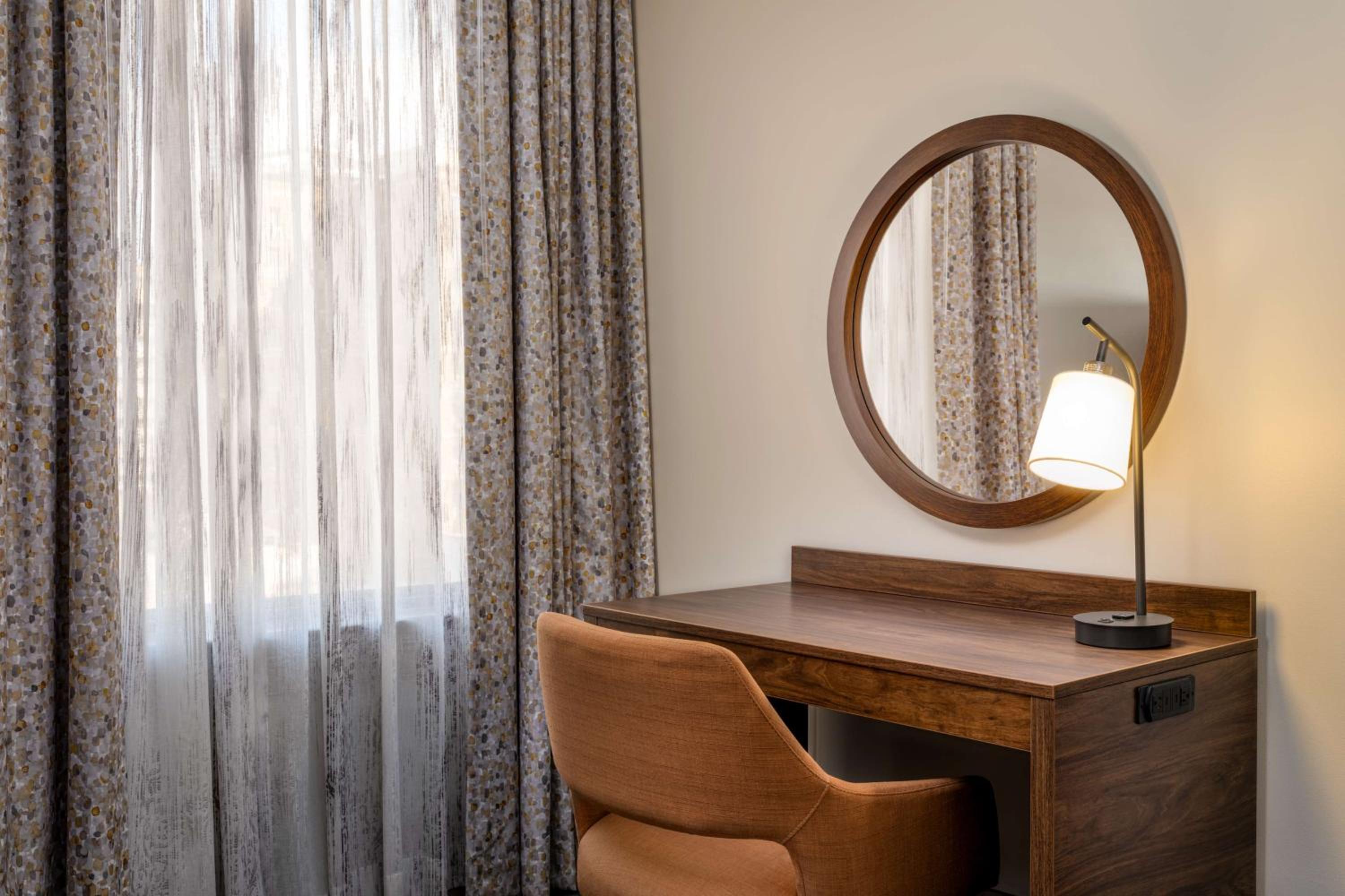 Corner King Suite with Canal Street View - Photo 6