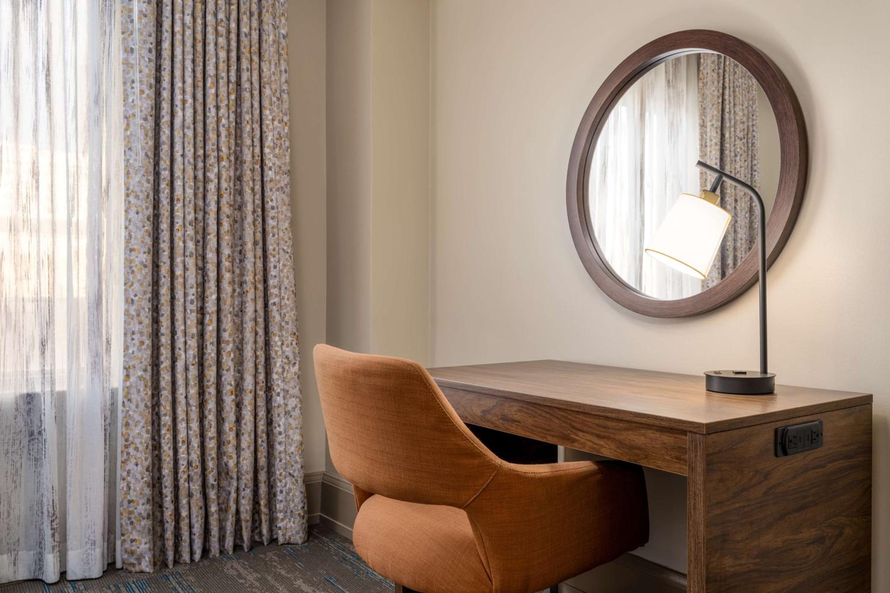 King Studio Suite - Mobility Accessible - Photo 10
