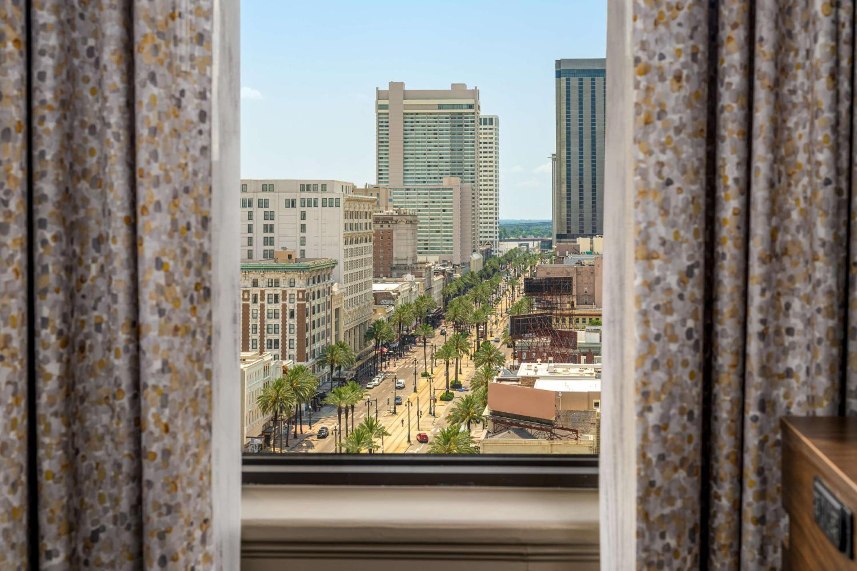 Corner King Suite with Canal Street View - Photo 7