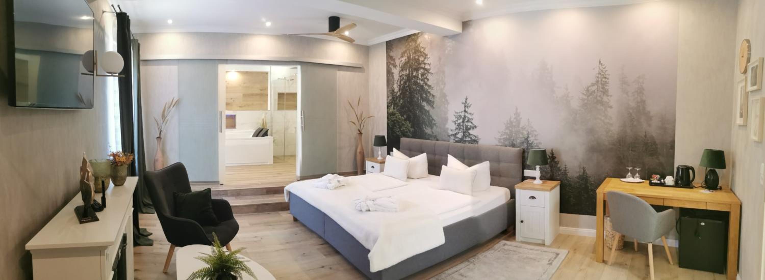 Deluxe Suite - Photo 2