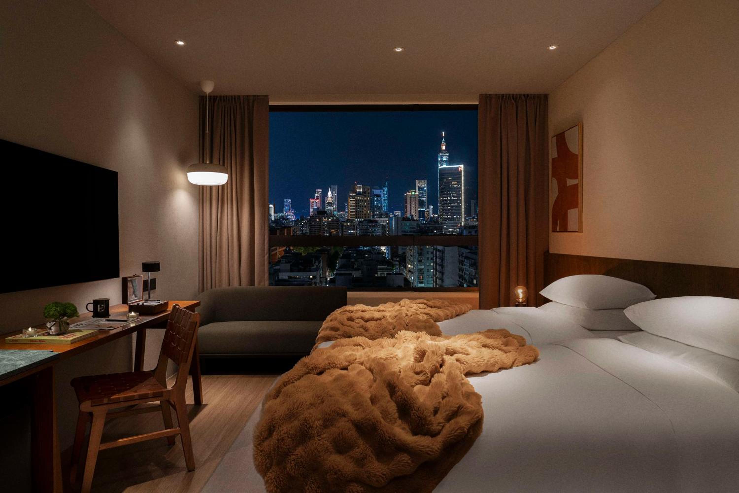 Twin Room with City View