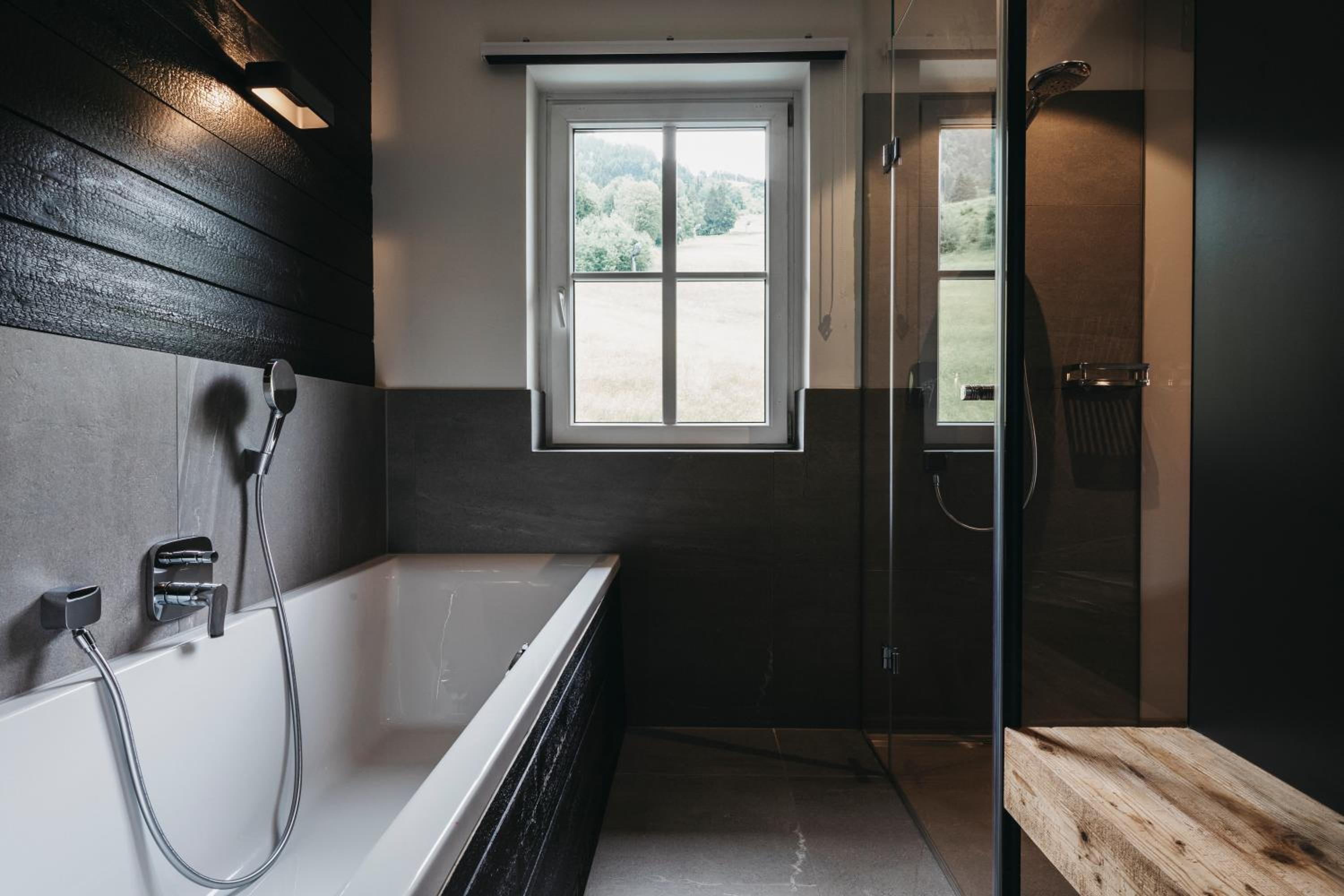 Superior Suite - Photo 4
