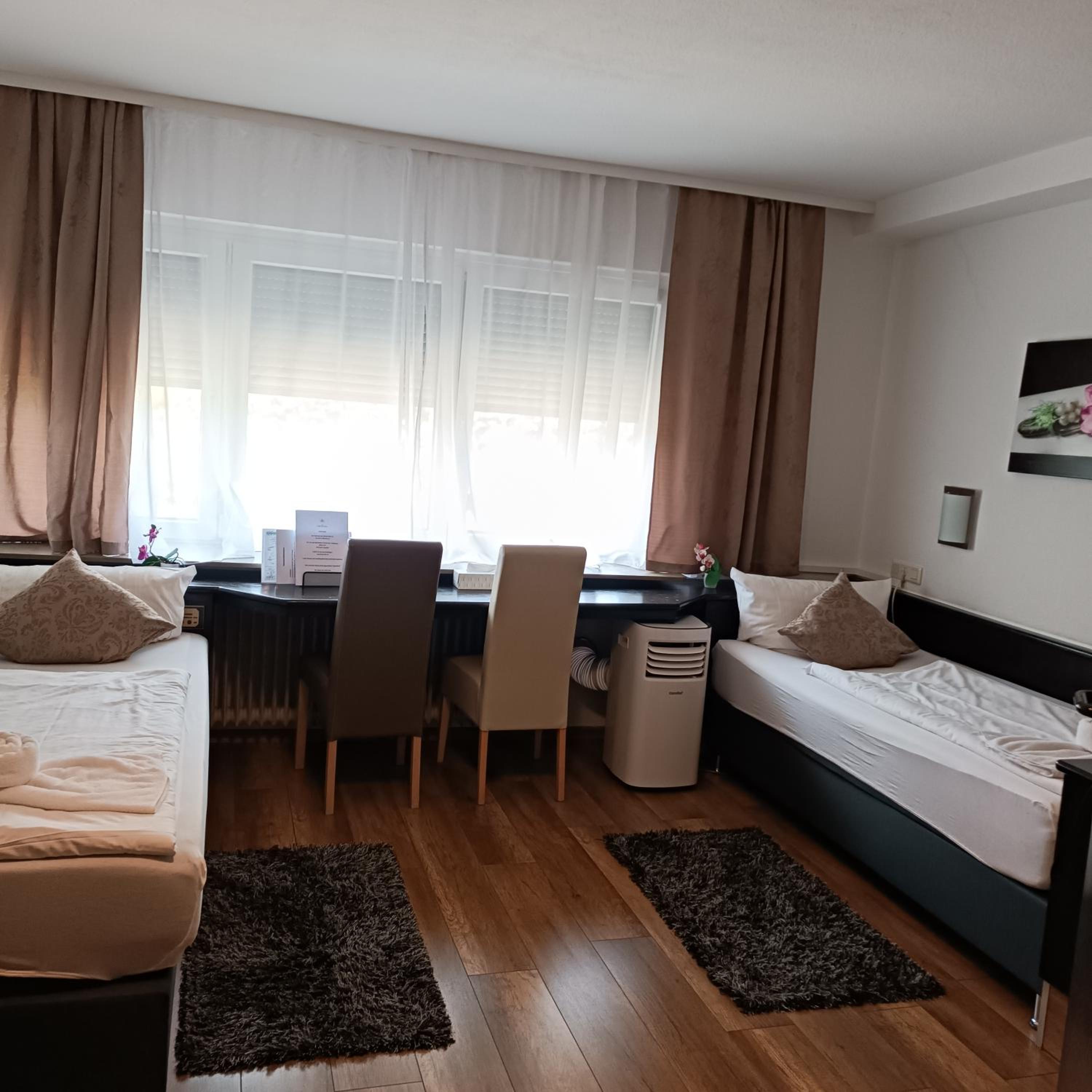 Standard Double Room photo 3