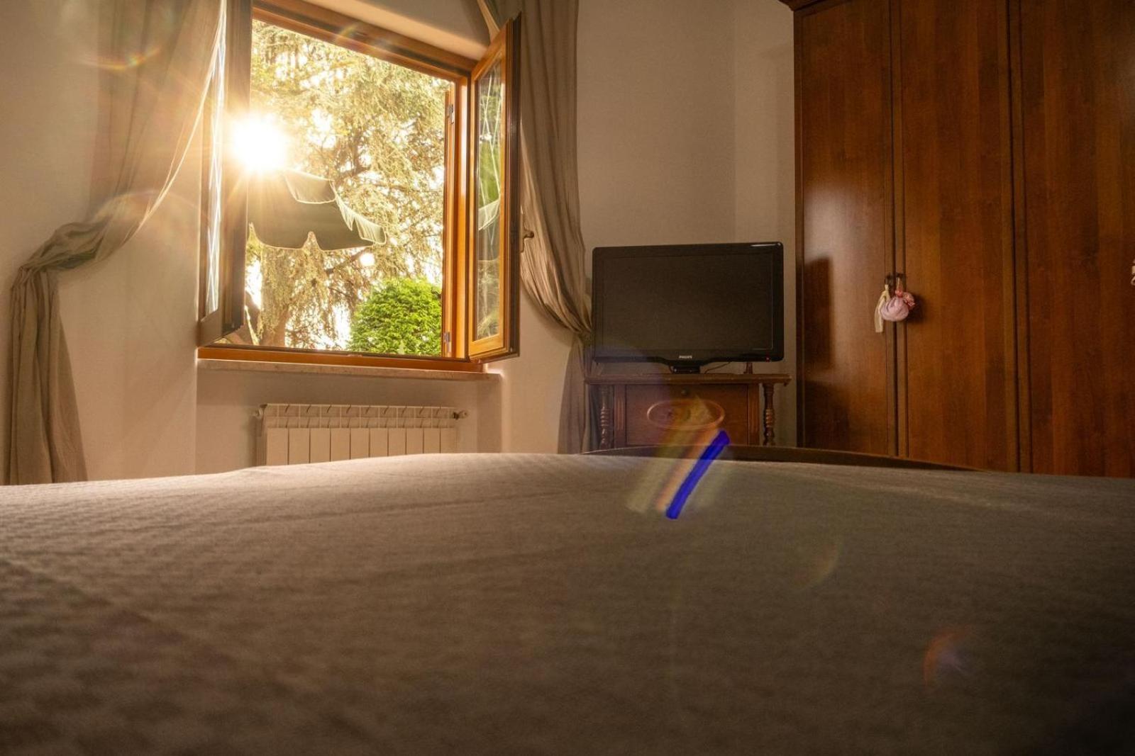 Double Room with Private External Bathroom photo 1