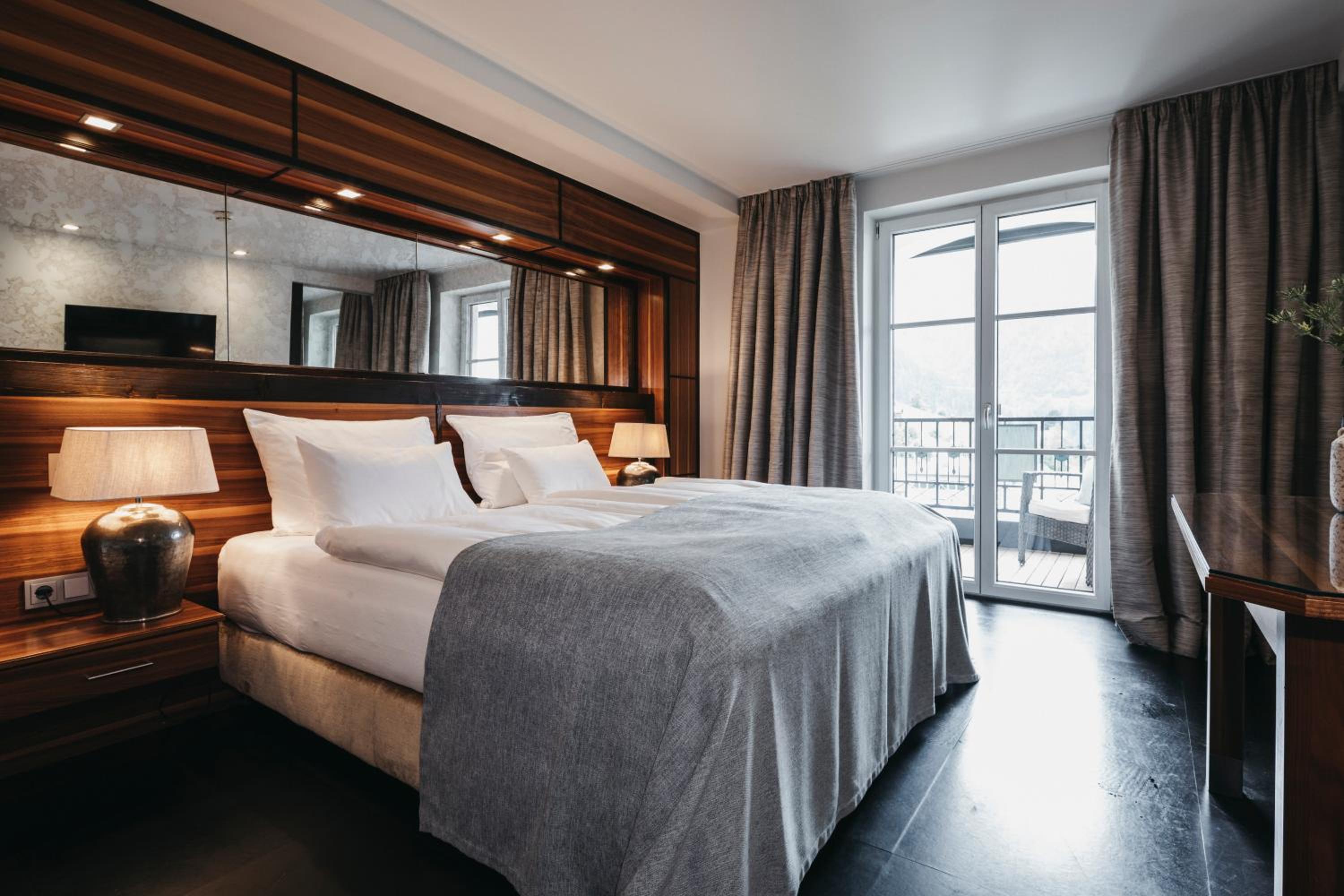 Suite with Mountain View