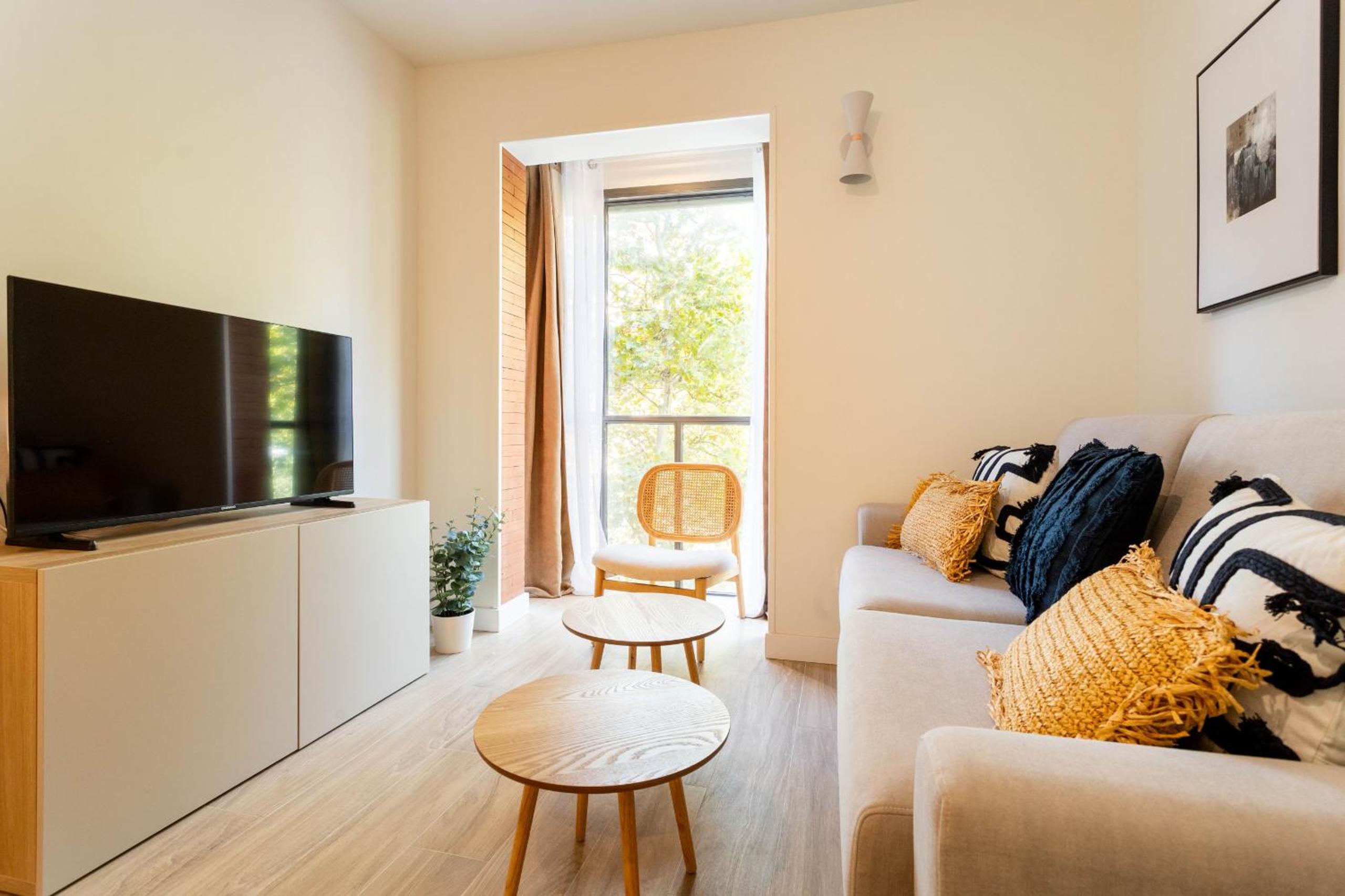 Apartment photo 2