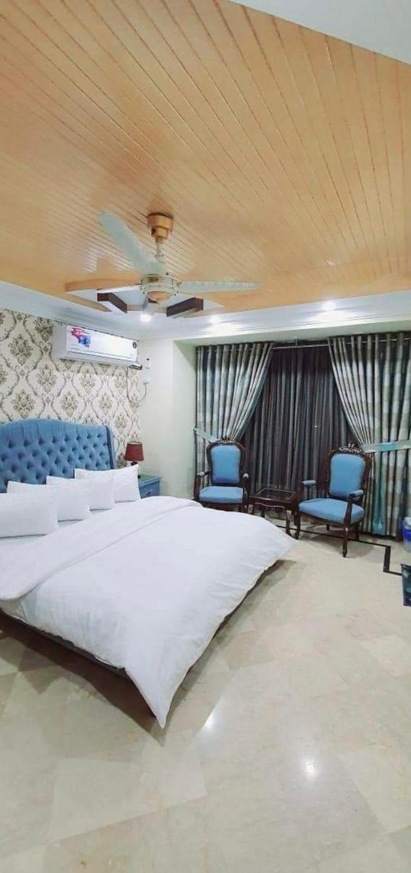 Deluxe Double Room (2 Adults + 1 Child) photo 1