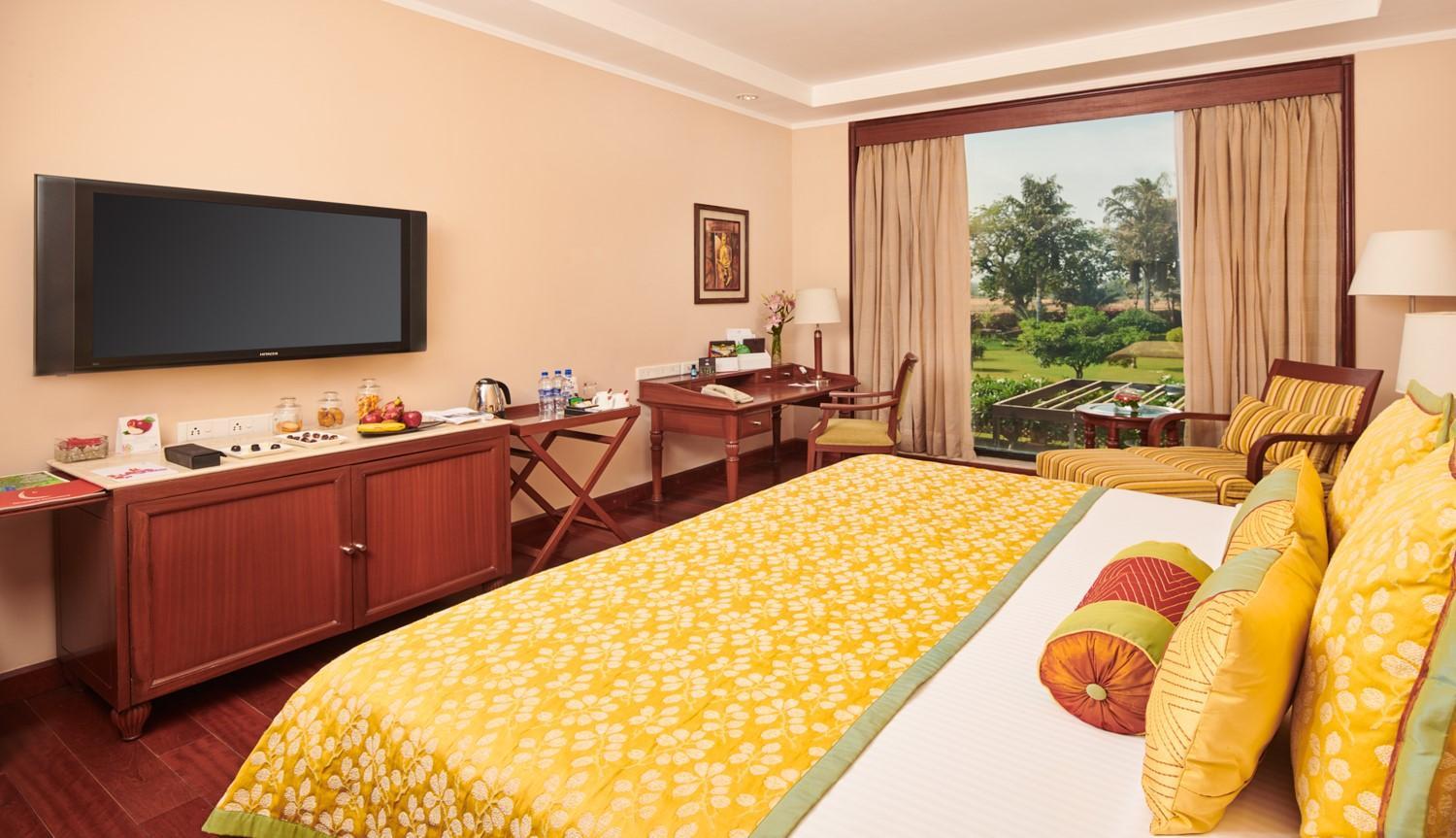 Executive Room (Complimentary Welcome Drink on arrival,15% off on session of couple's Spa,15% off on session of couple's Spa, 15% off on Food & Beverage services, 15% Off on Laundry service for upto 20 clothing item) - Photo 2