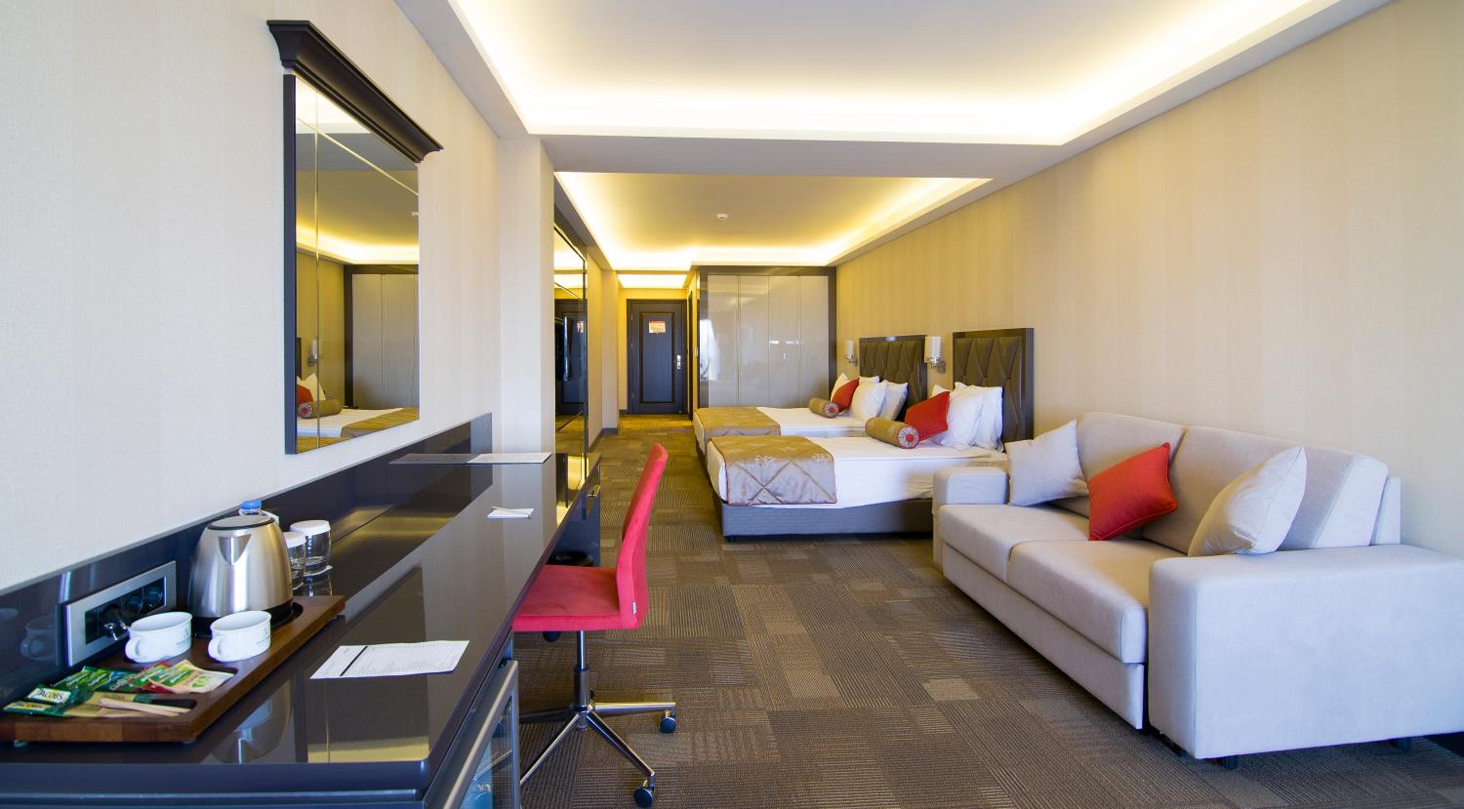 Family Room with Garden View