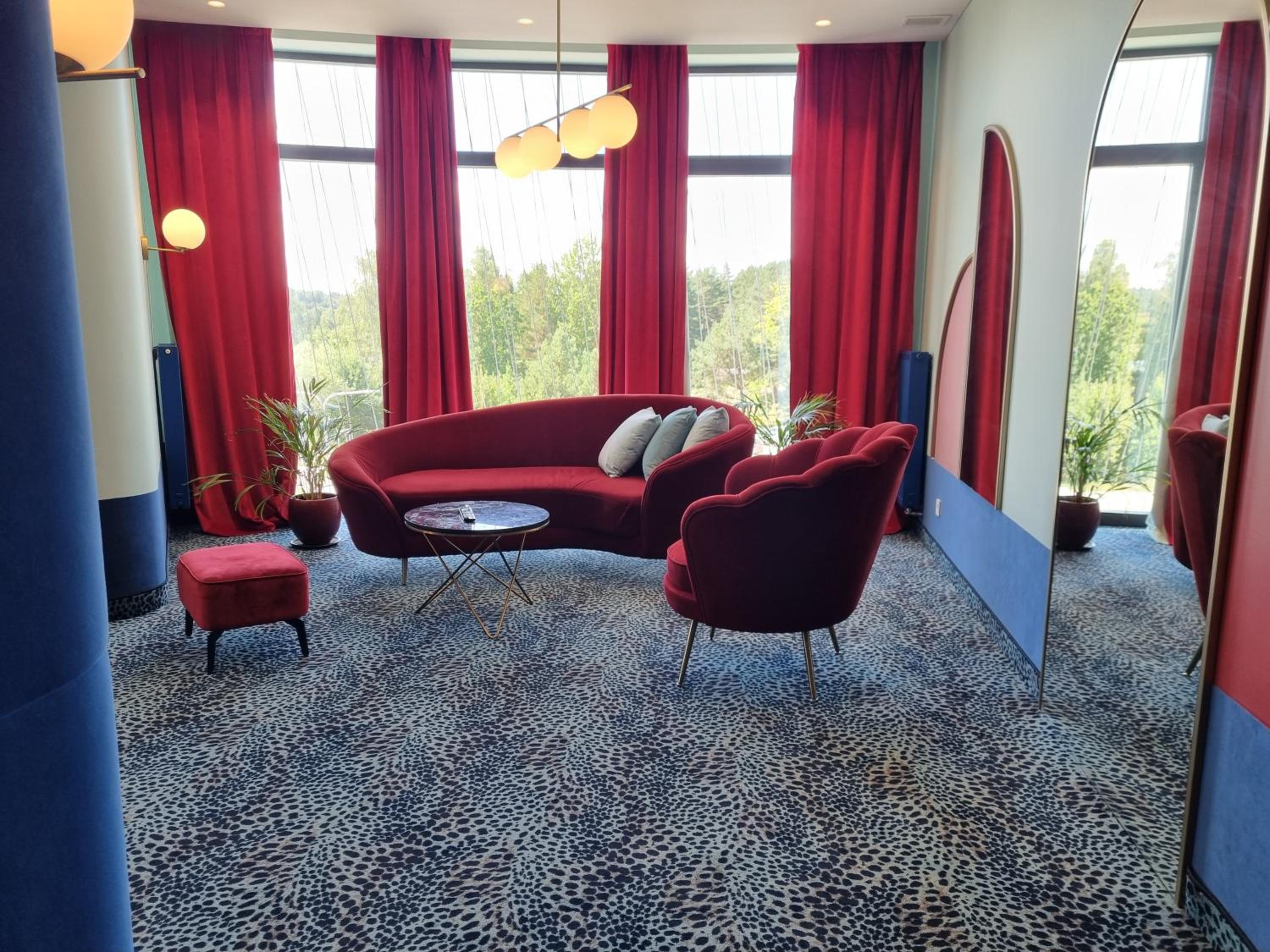 Suite with Balcony - Photo 15