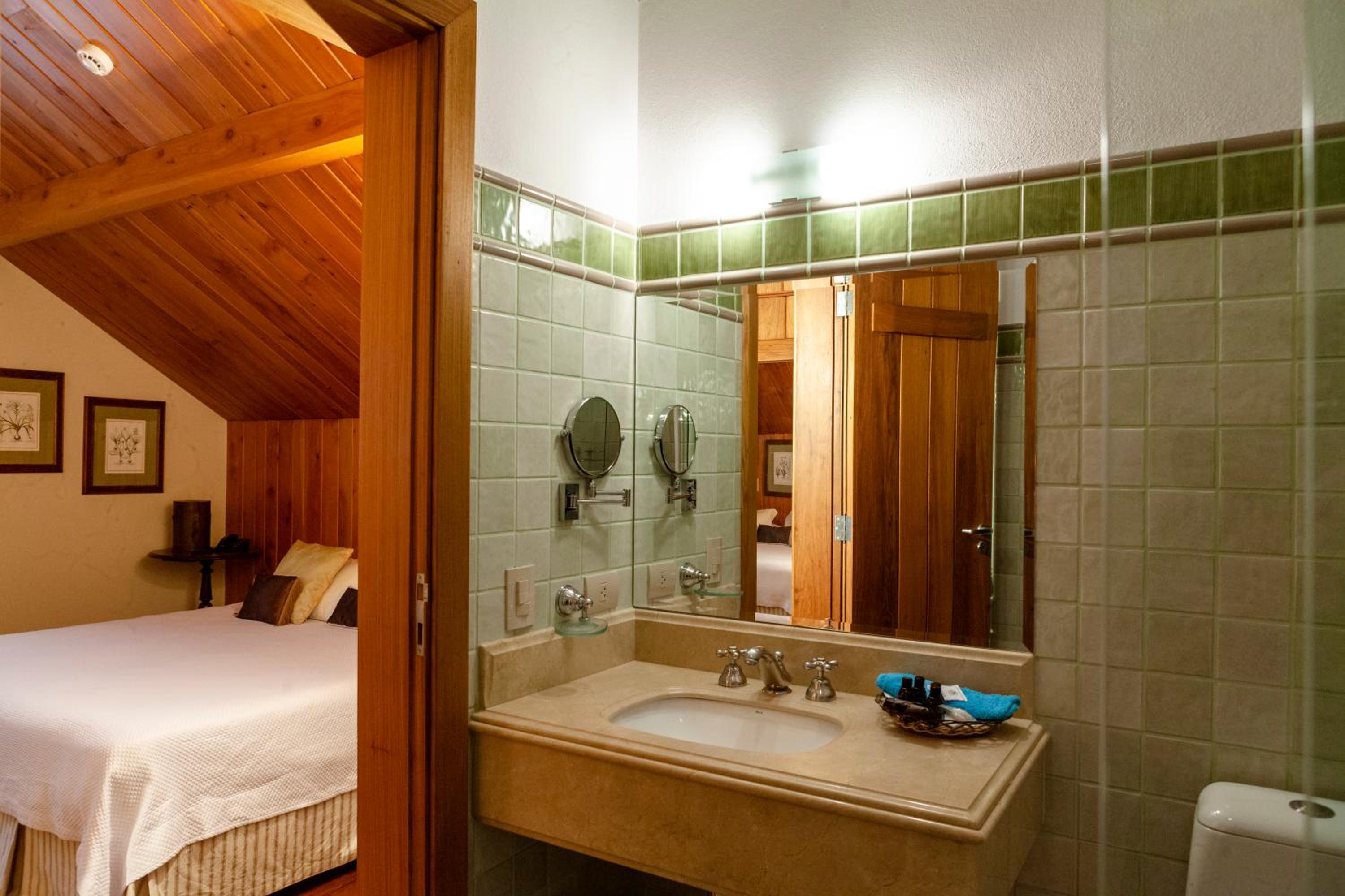 Deluxe Triple Room photo 3