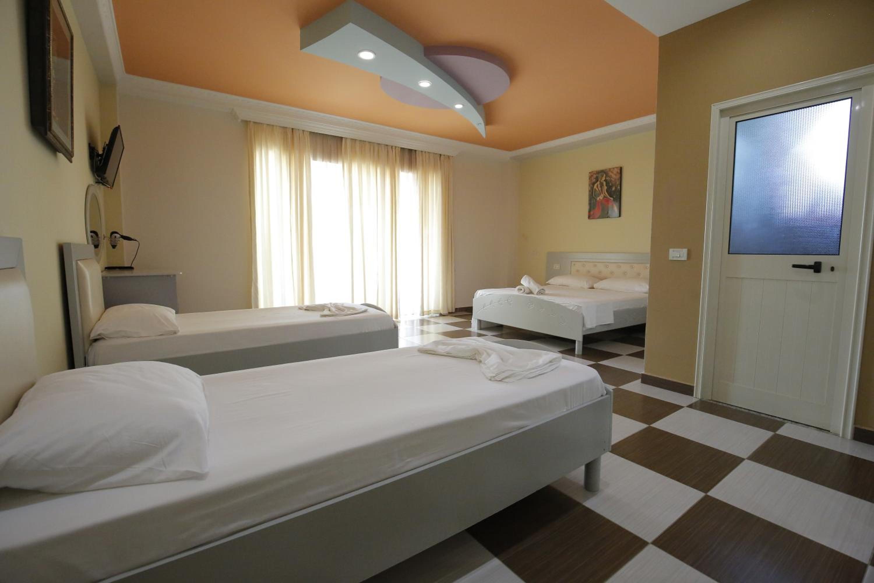 Deluxe Quadruple Room