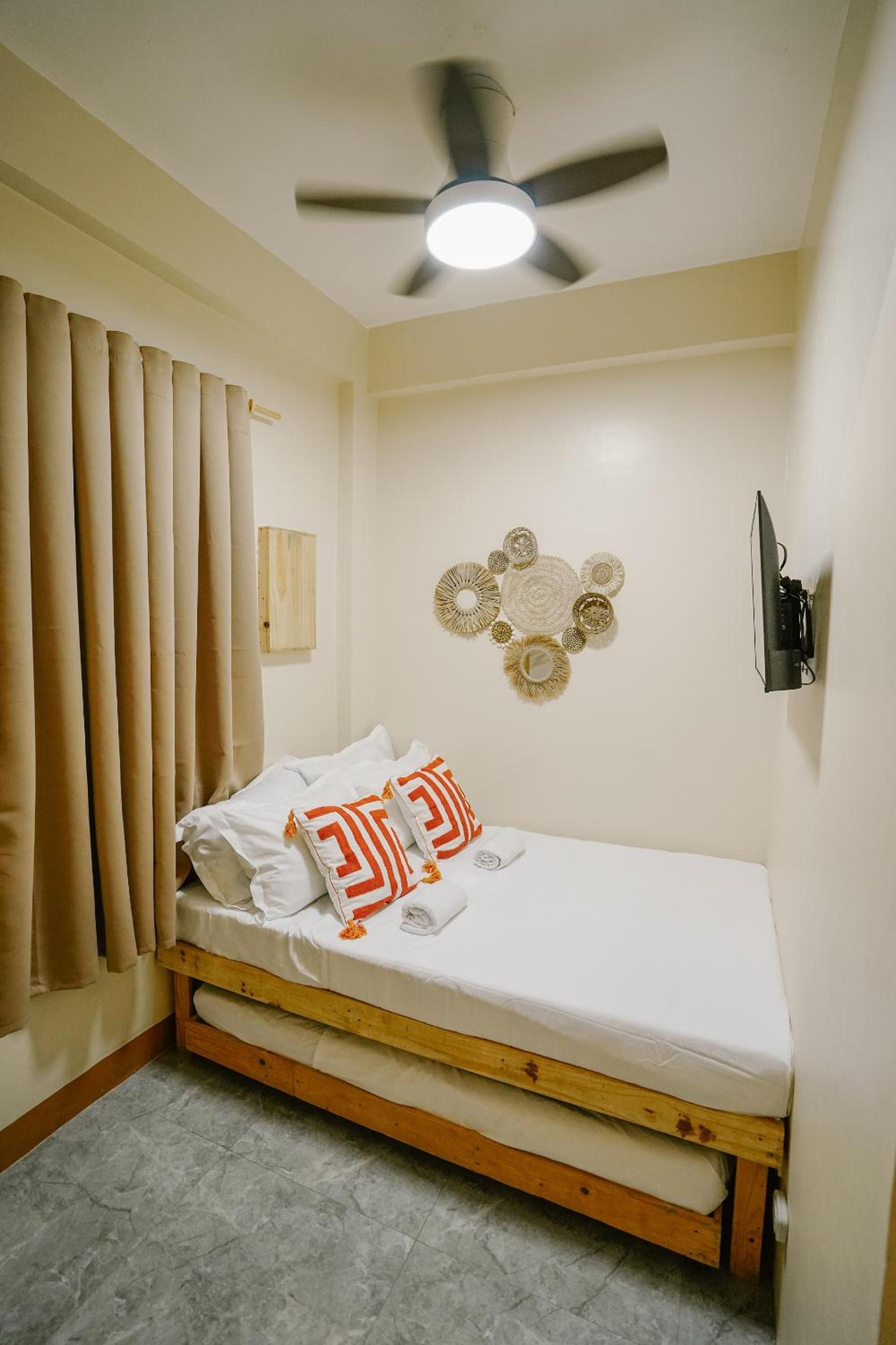 Twin Room with Private Bathroom photo 1