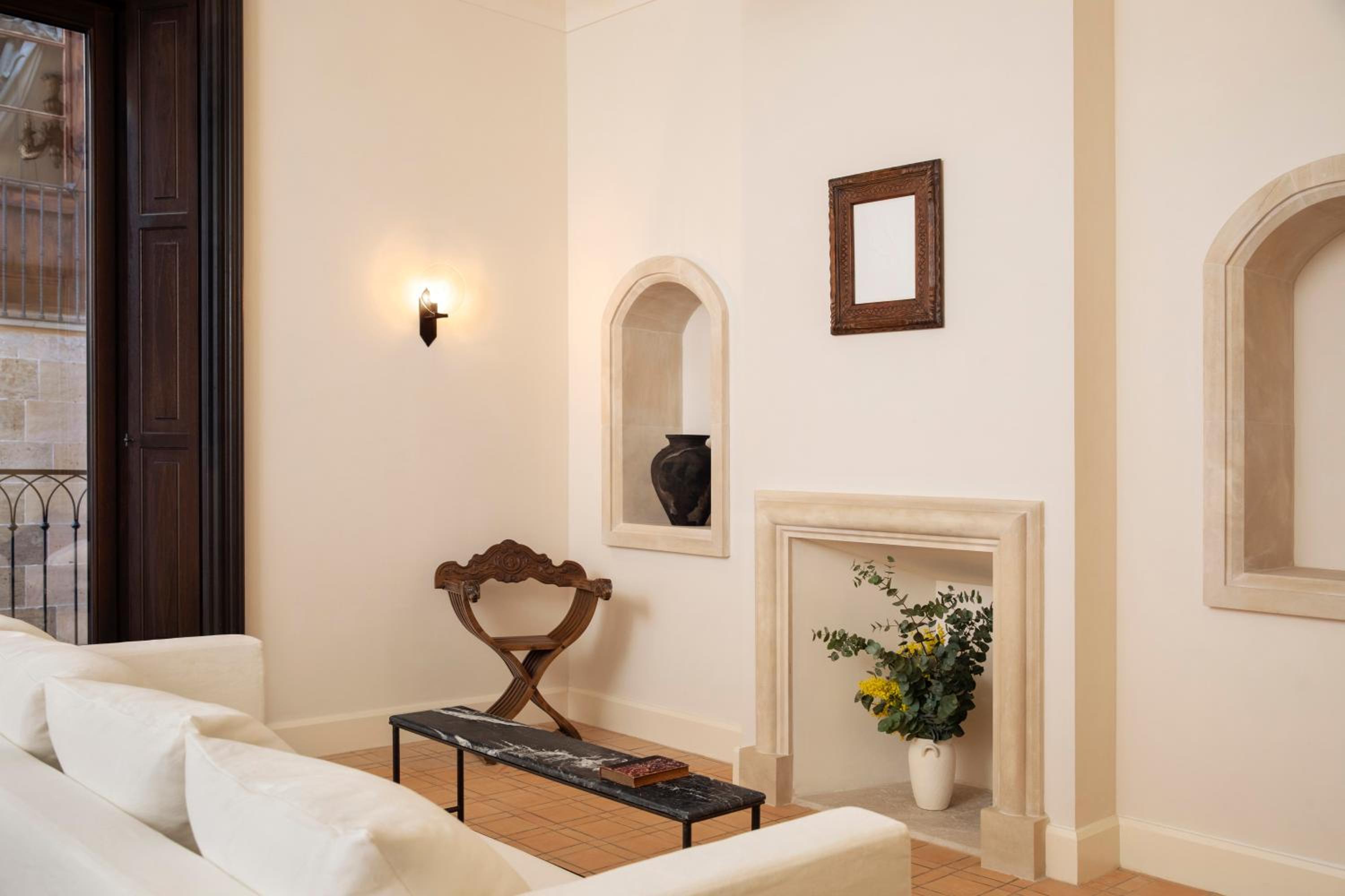 One-Bedroom Apartment - Photo 25