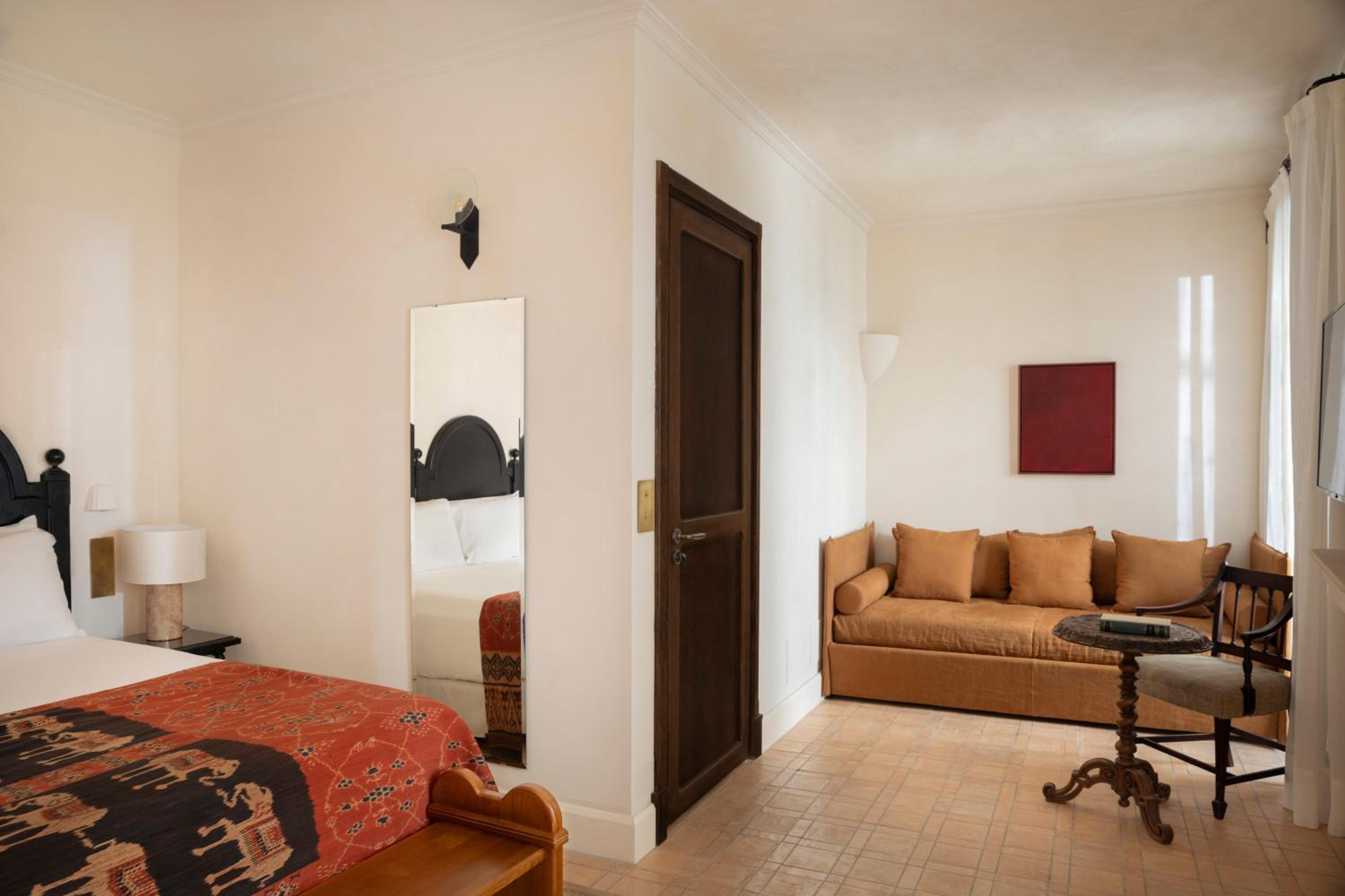 Deluxe Room - Photo 1