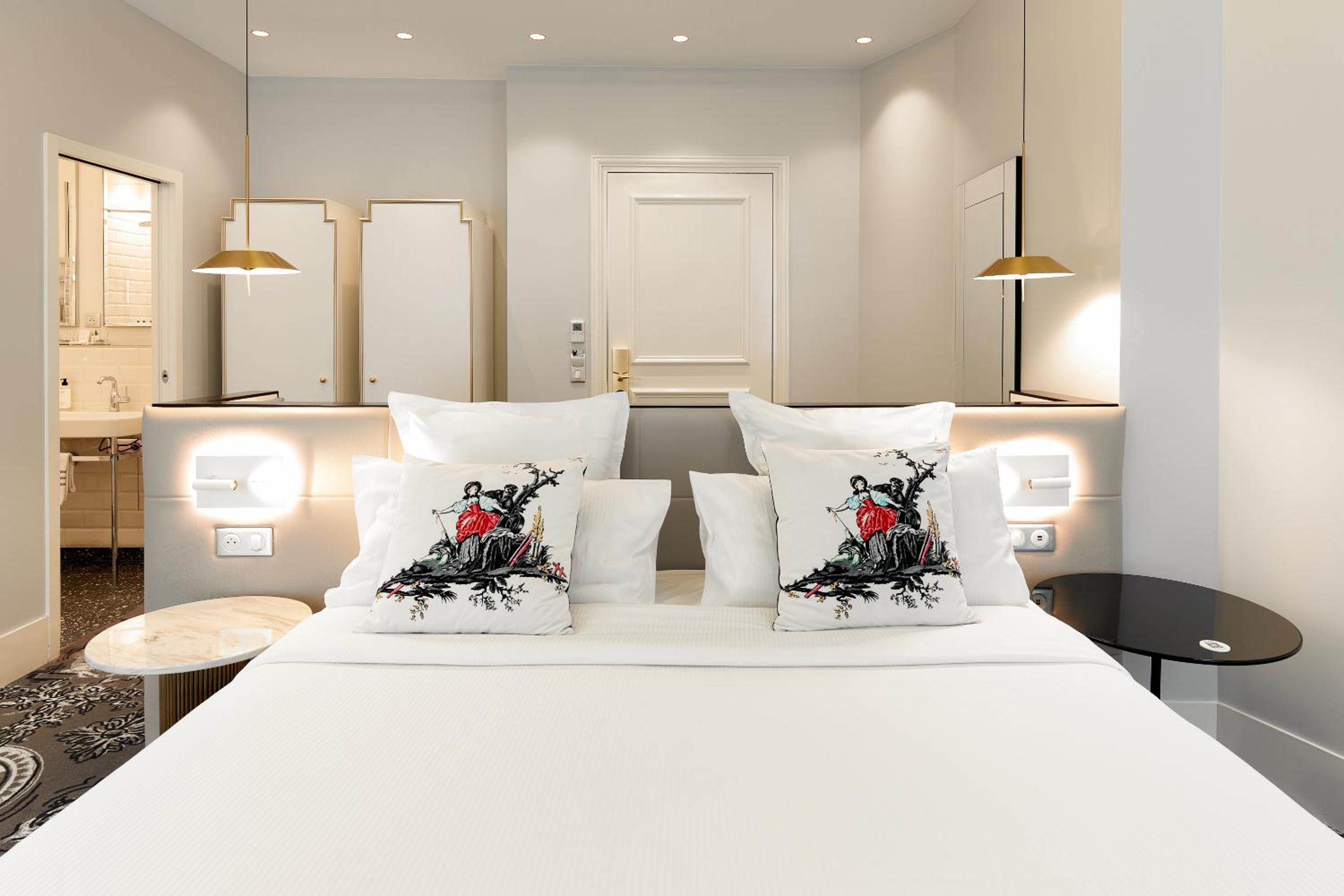 Deluxe King Room - Afterworks photo 3