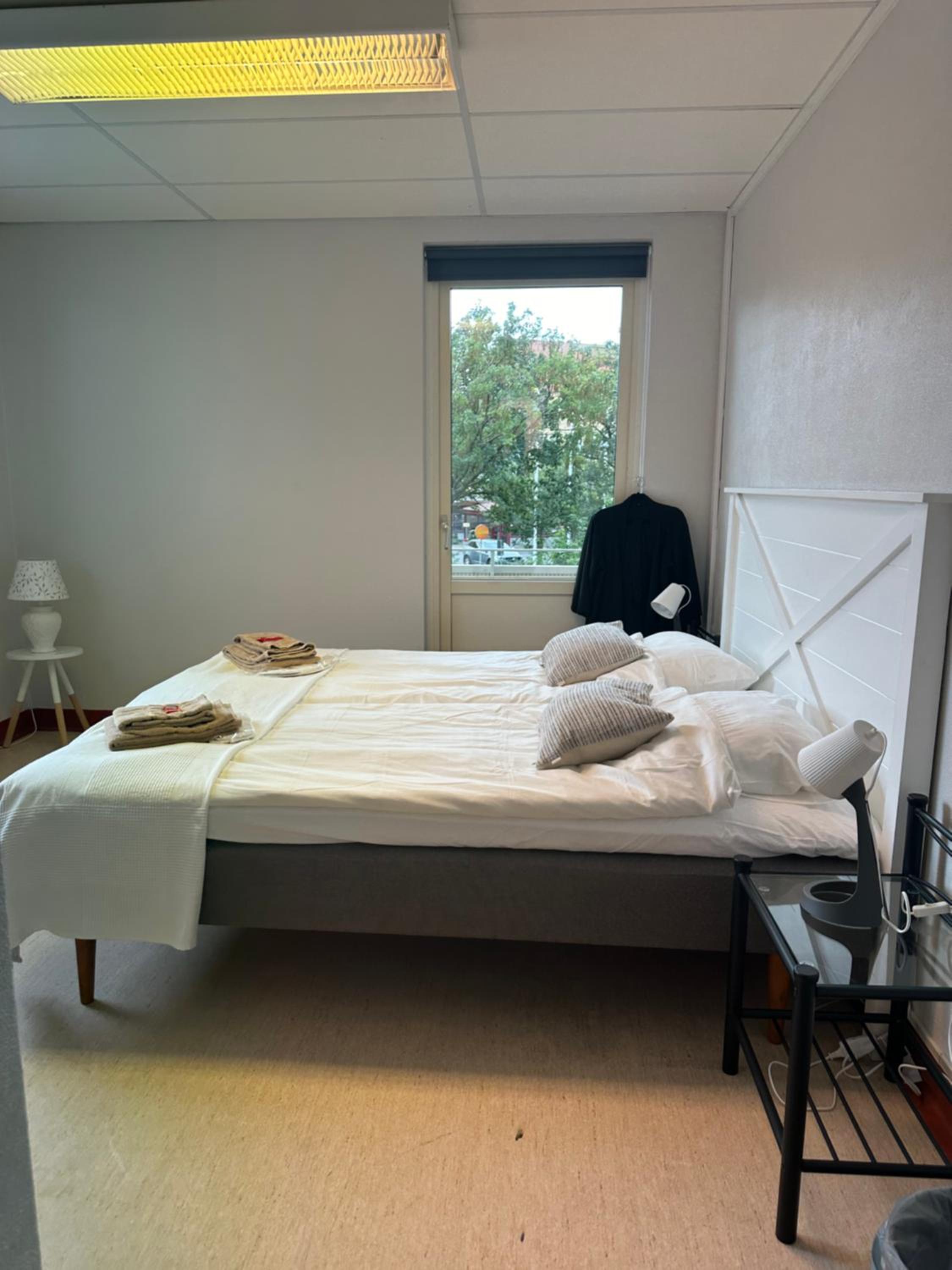 Double or Twin Room with Shared Bathroom photo 2