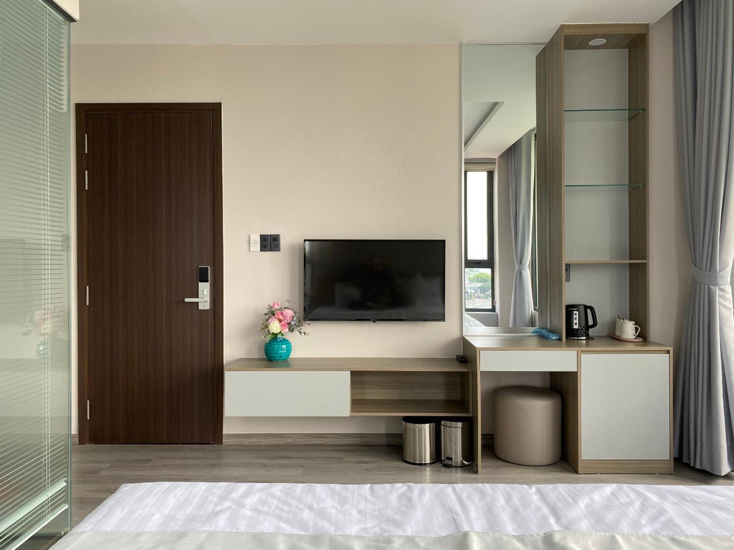 King Room with Balcony photo 2
