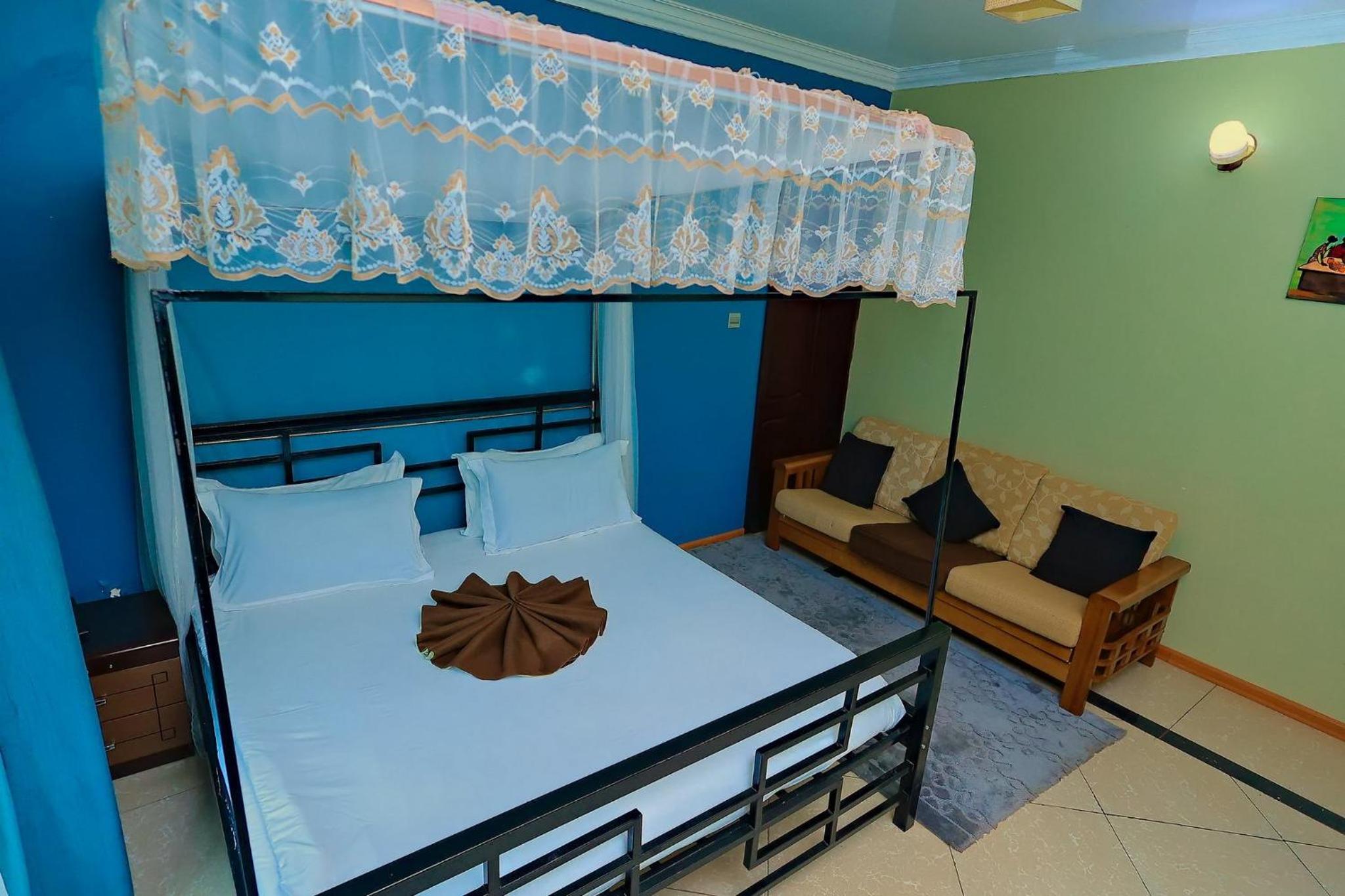 Deluxe Double or Twin Room with Balcony photo 3