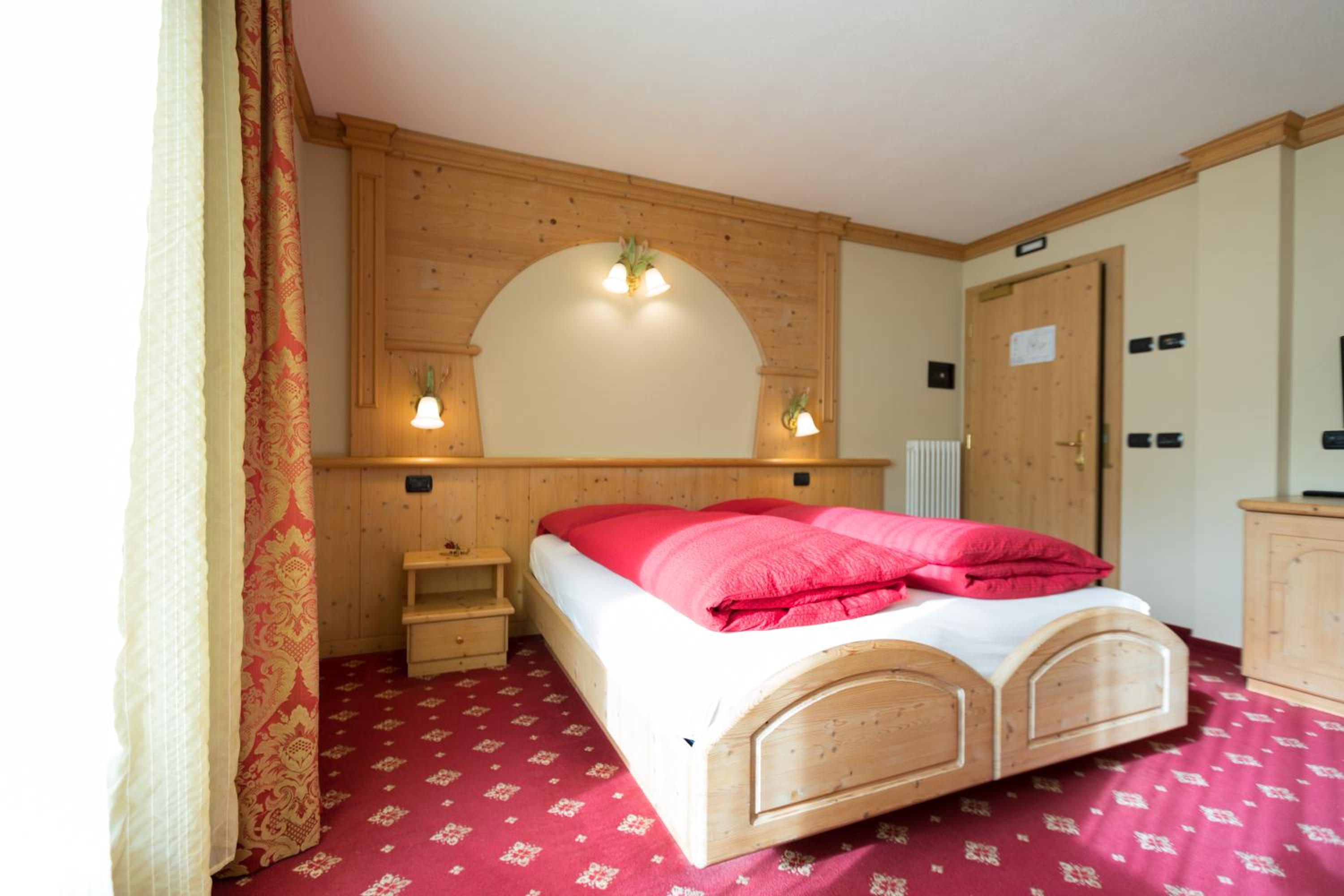 Double or Twin Room photo 3