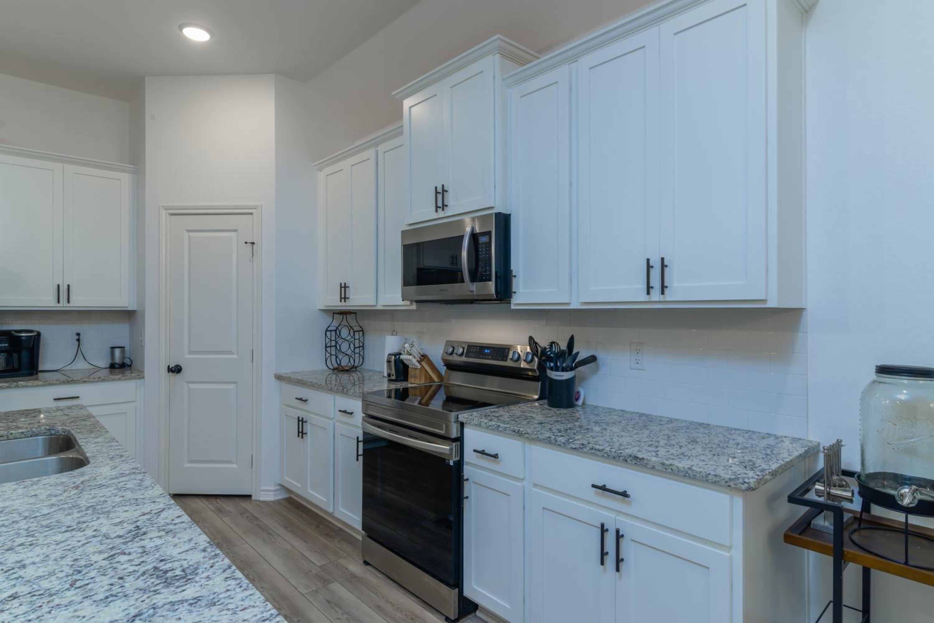 Four-Bedroom House photo 2