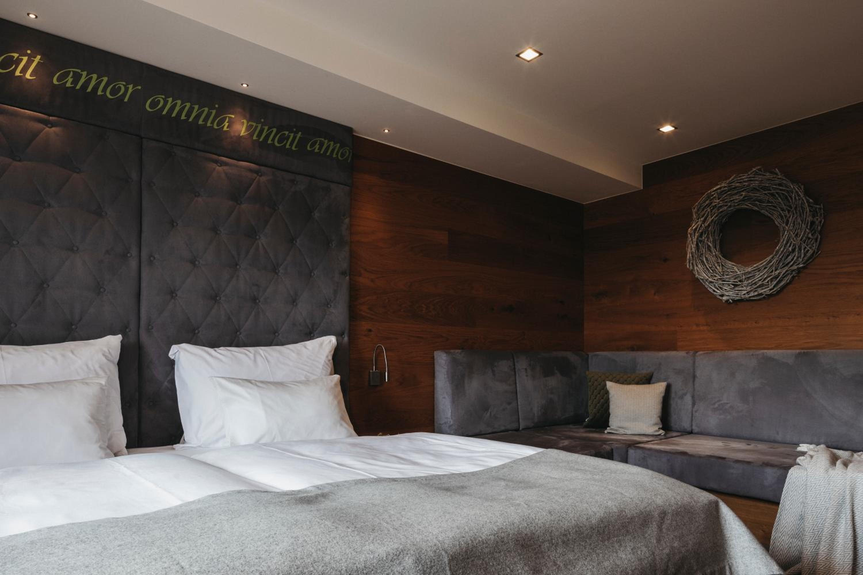 Deluxe Double Room - Photo 1