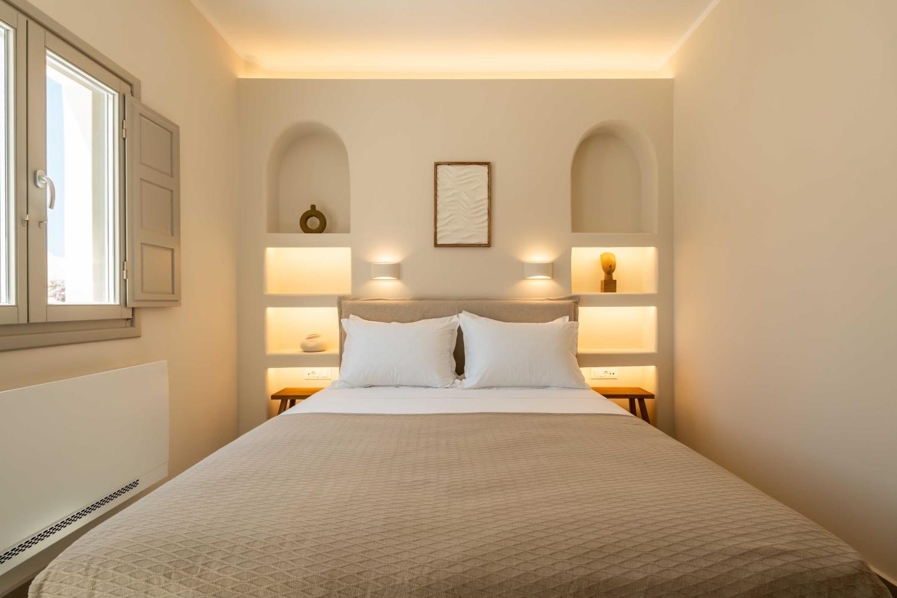 Two-Bedroom Apartment with Balcony and Sea View photo 2