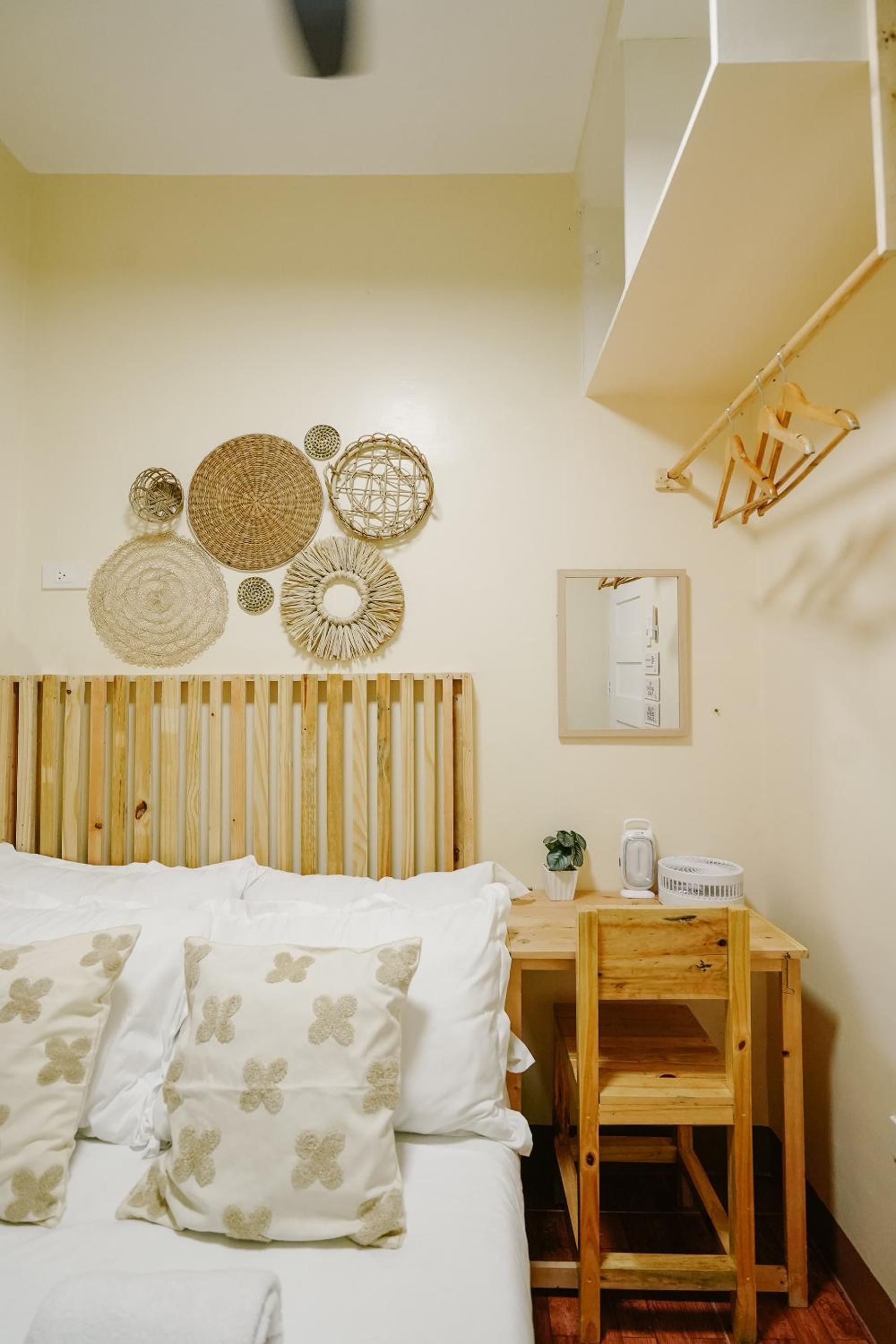 Twin Room with Shared Bathroom photo 1