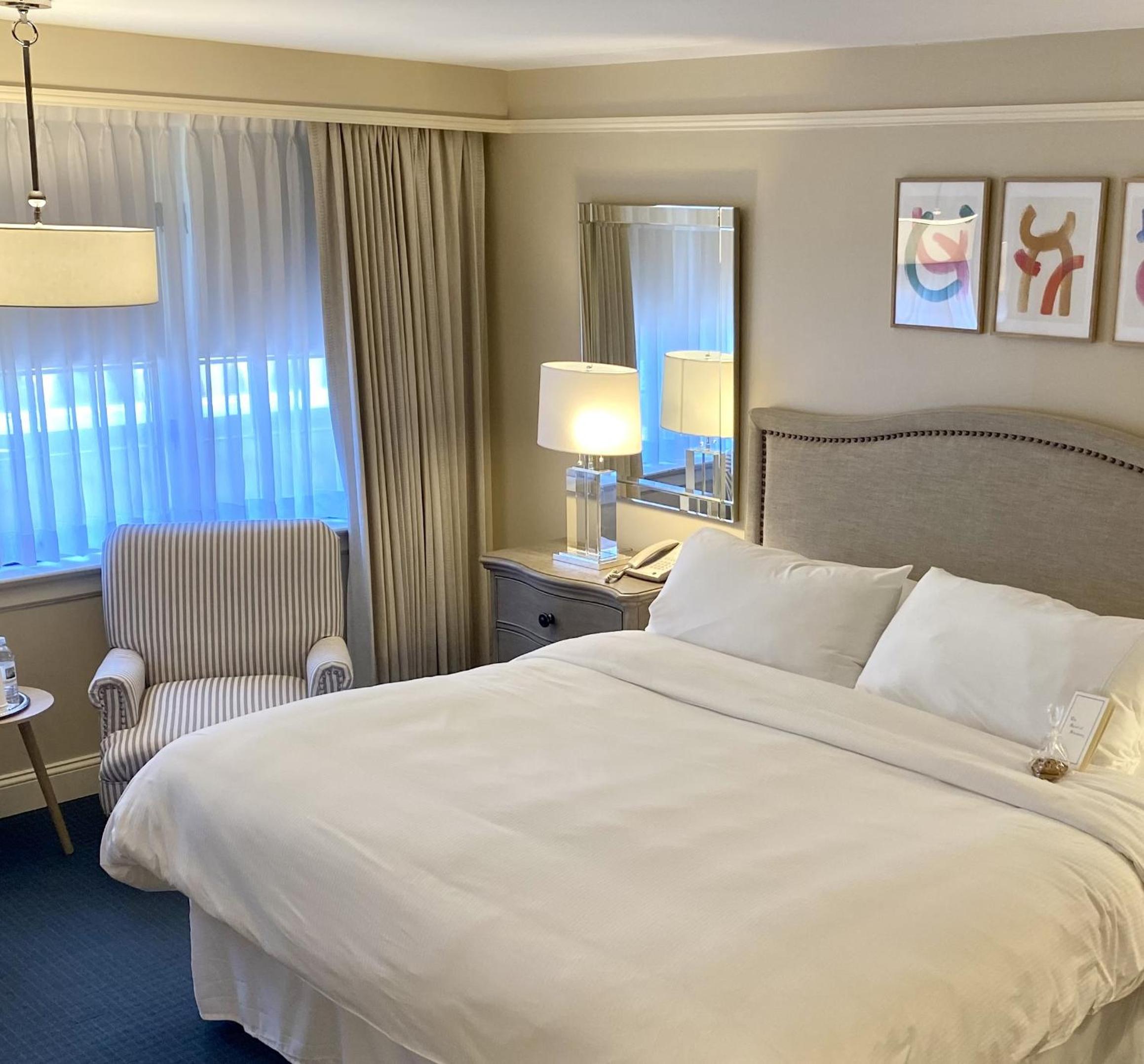 Deluxe King Room - Photo 1