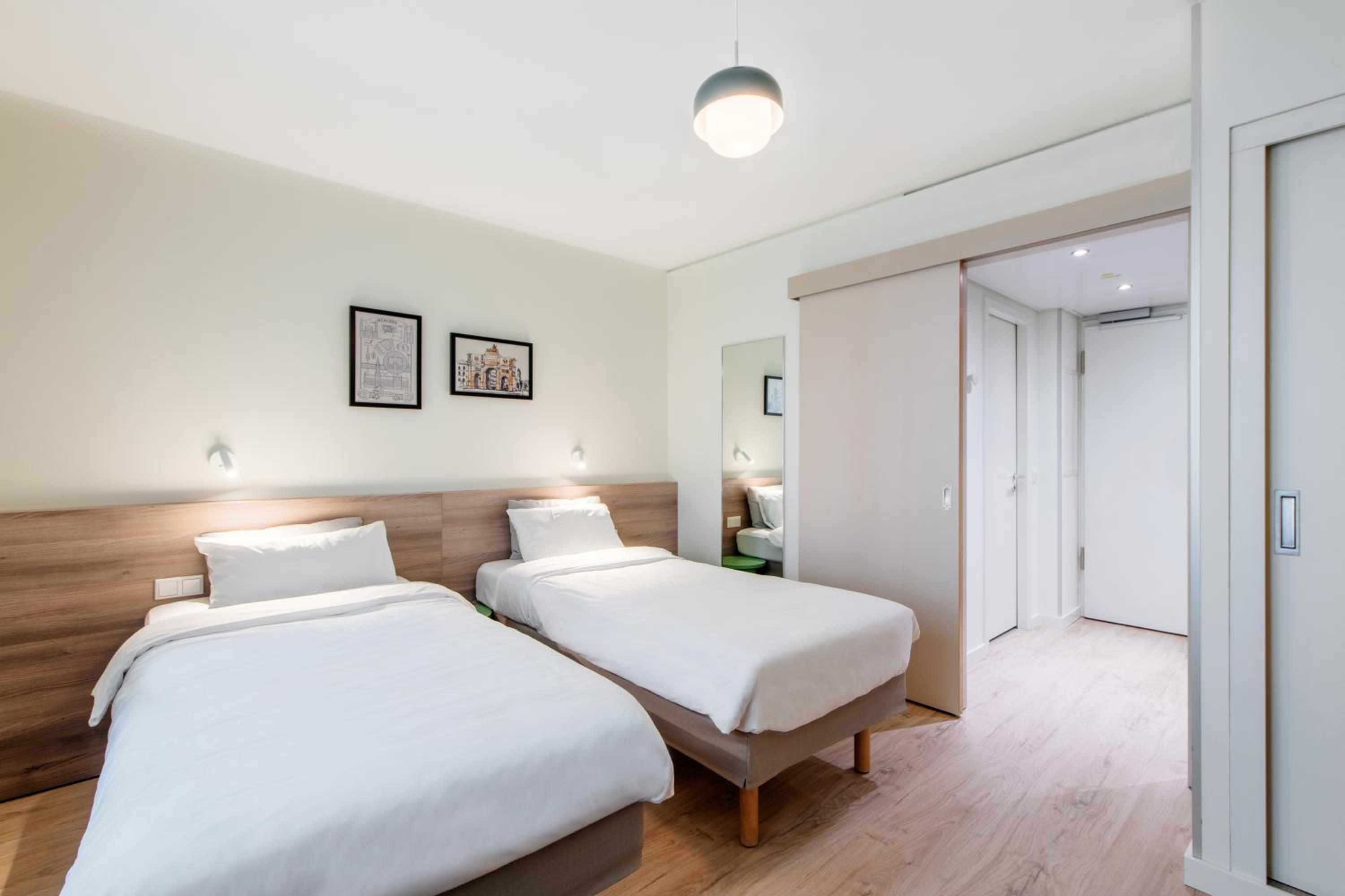 Studio with Double or Twin Bed photo 2
