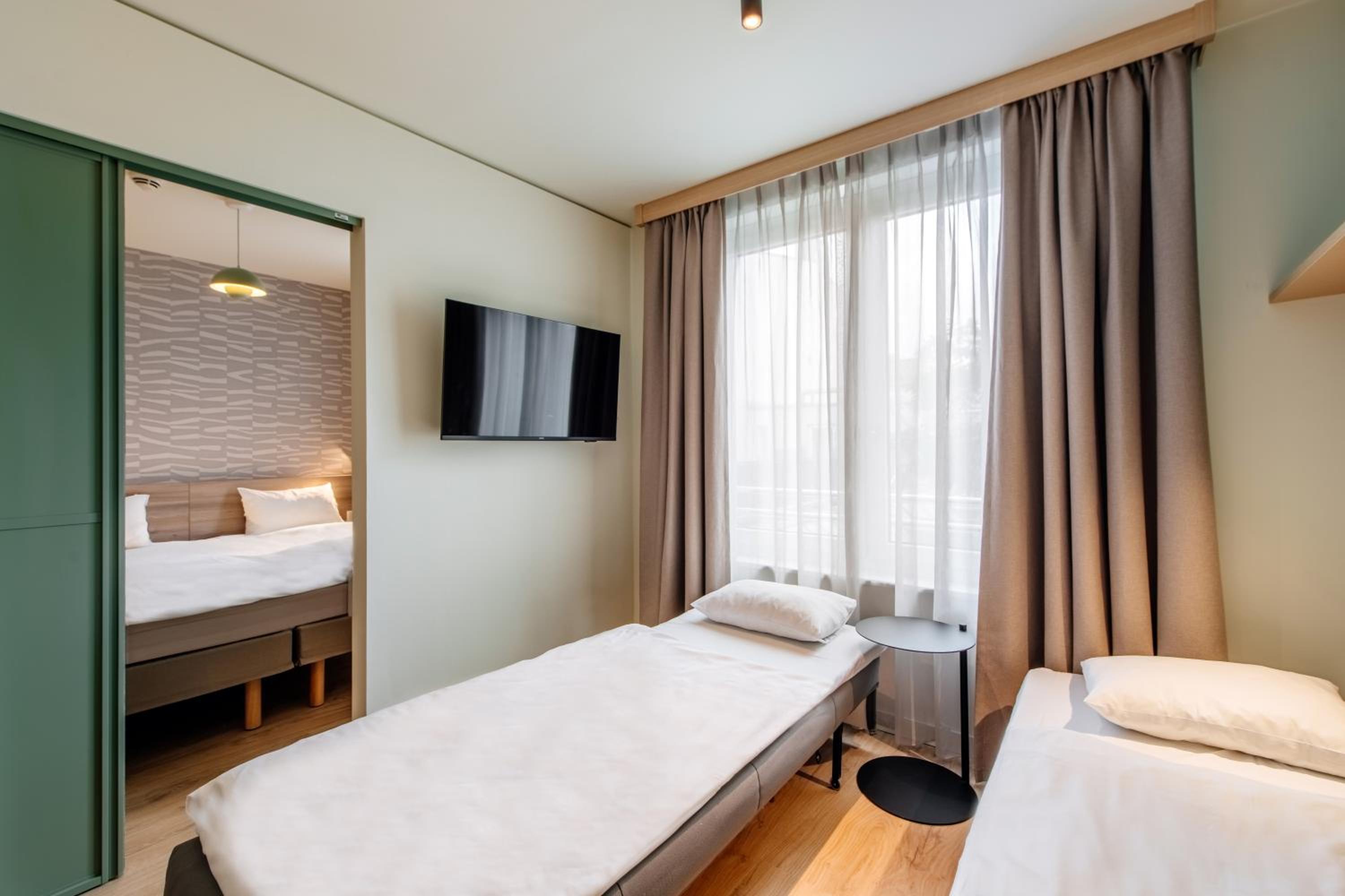 One-Bedroom Apartment (4 Adults) photo 2