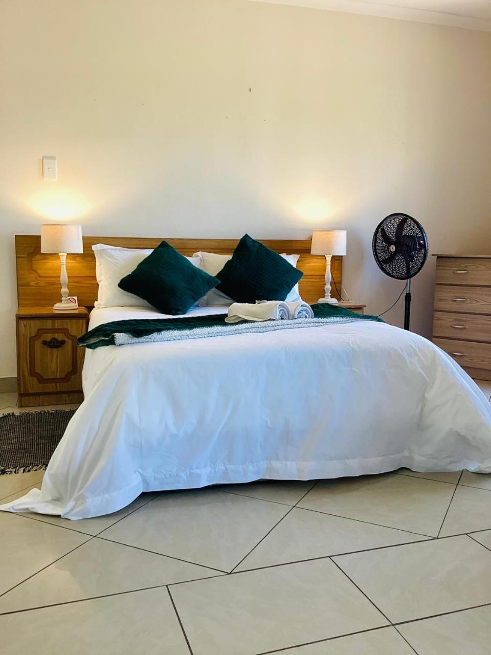 Deluxe Double Room with Balcony photo 2