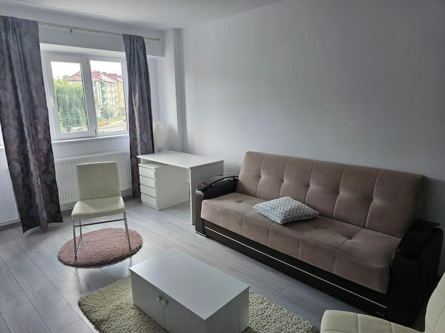 One-Bedroom Apartment with Balcony photo 2