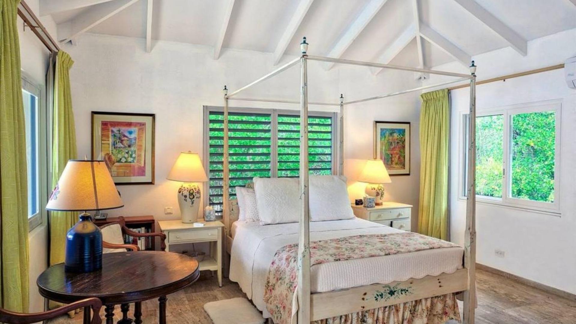 Three-Bedroom Villa photo 1