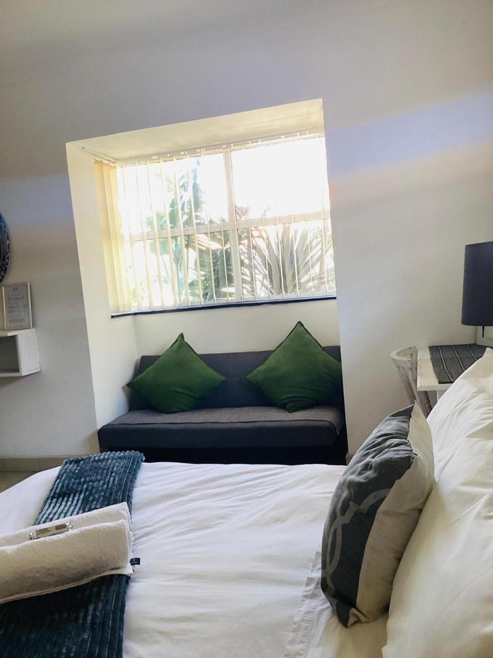 Deluxe Double Room with Shower photo 3