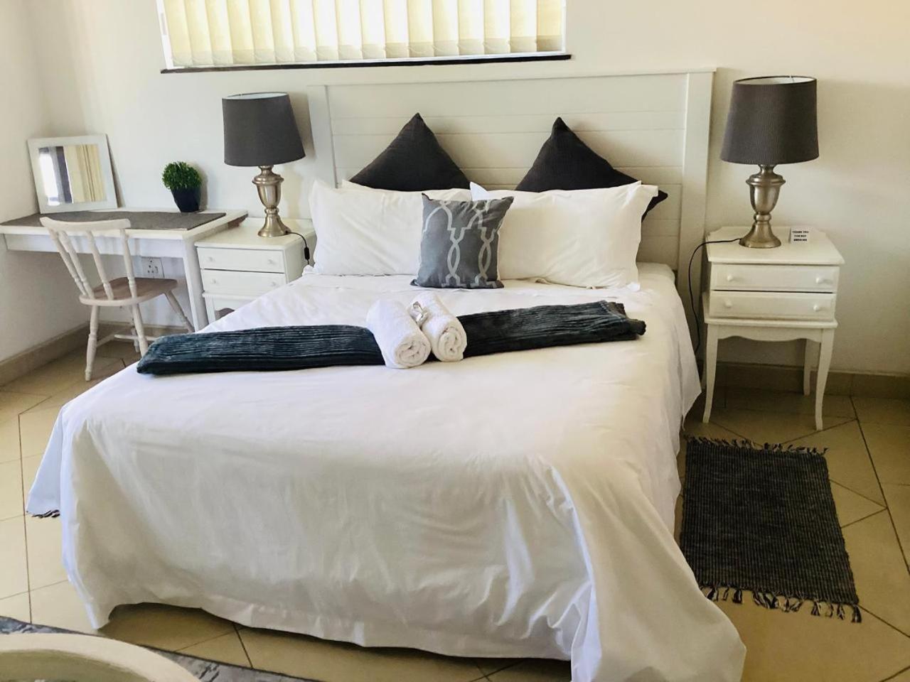 Deluxe Double Room with Shower photo 1