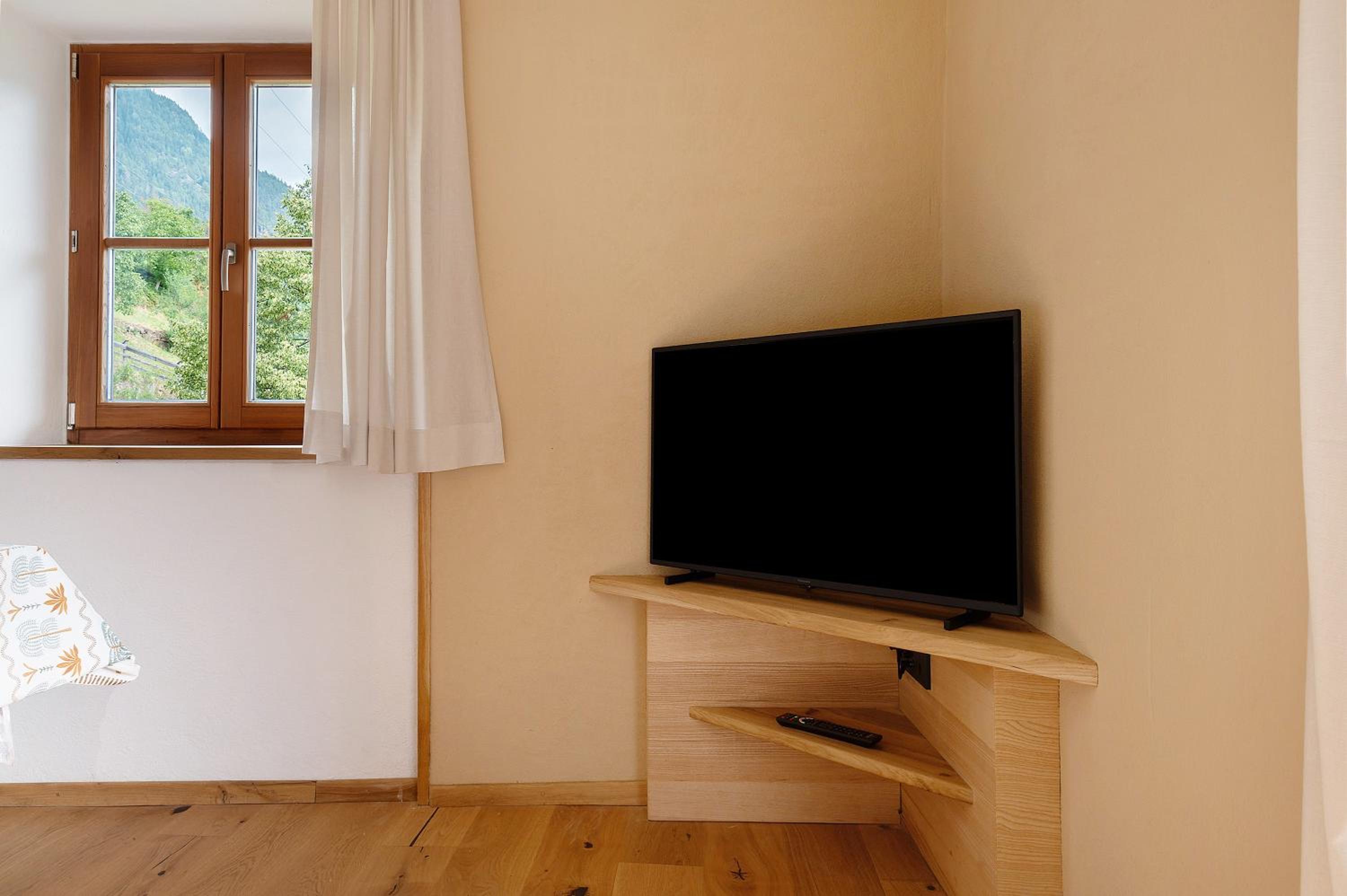 Superior One-Bedroom Apartment with Balcony