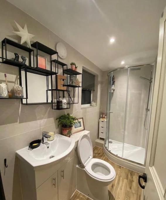 Two-Bedroom House photo 3