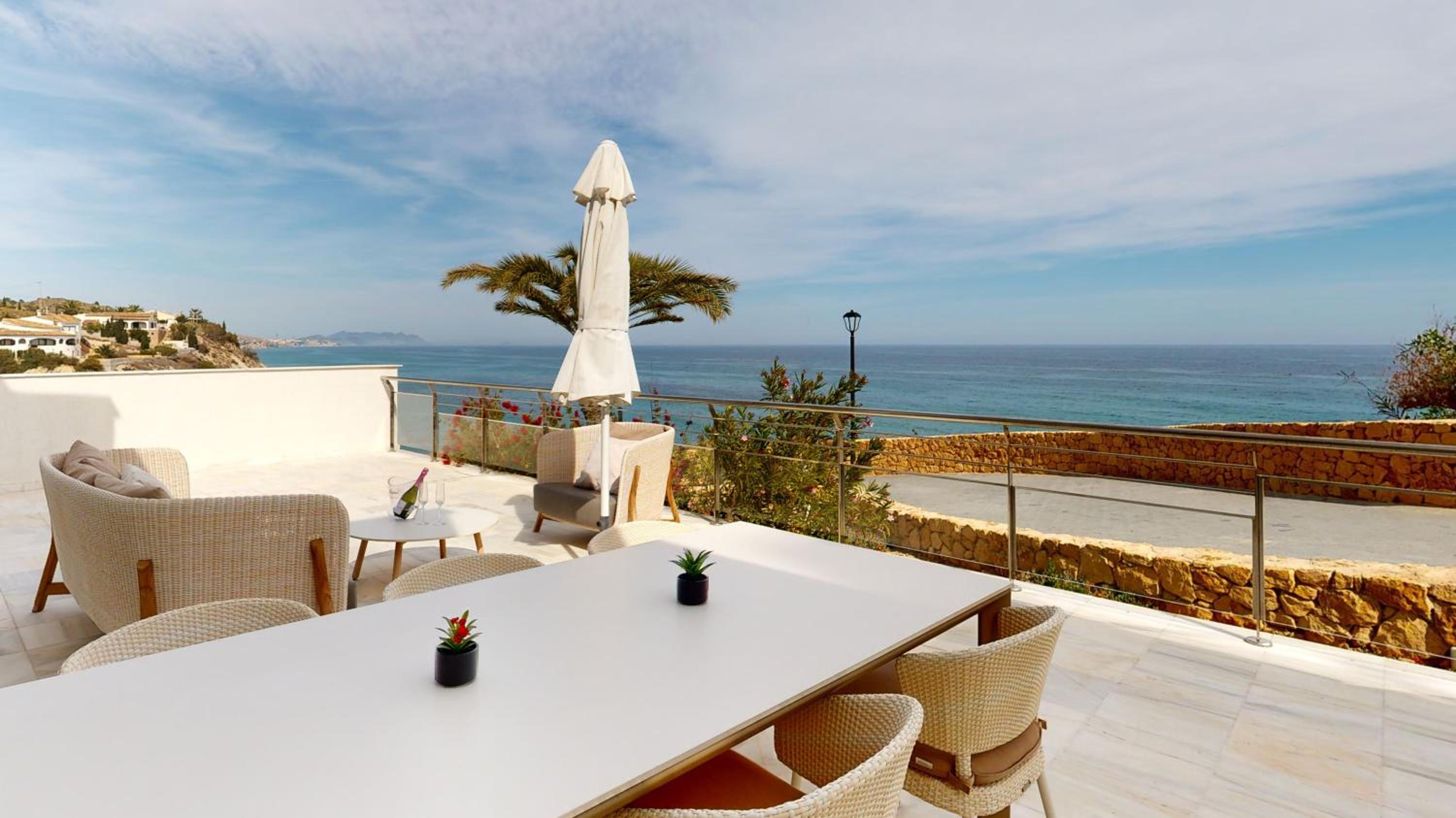 Apartamento exclusivo de dos habitaciones con vista al mar Apartamento exclusivo de dos habitaciones con vista al mar