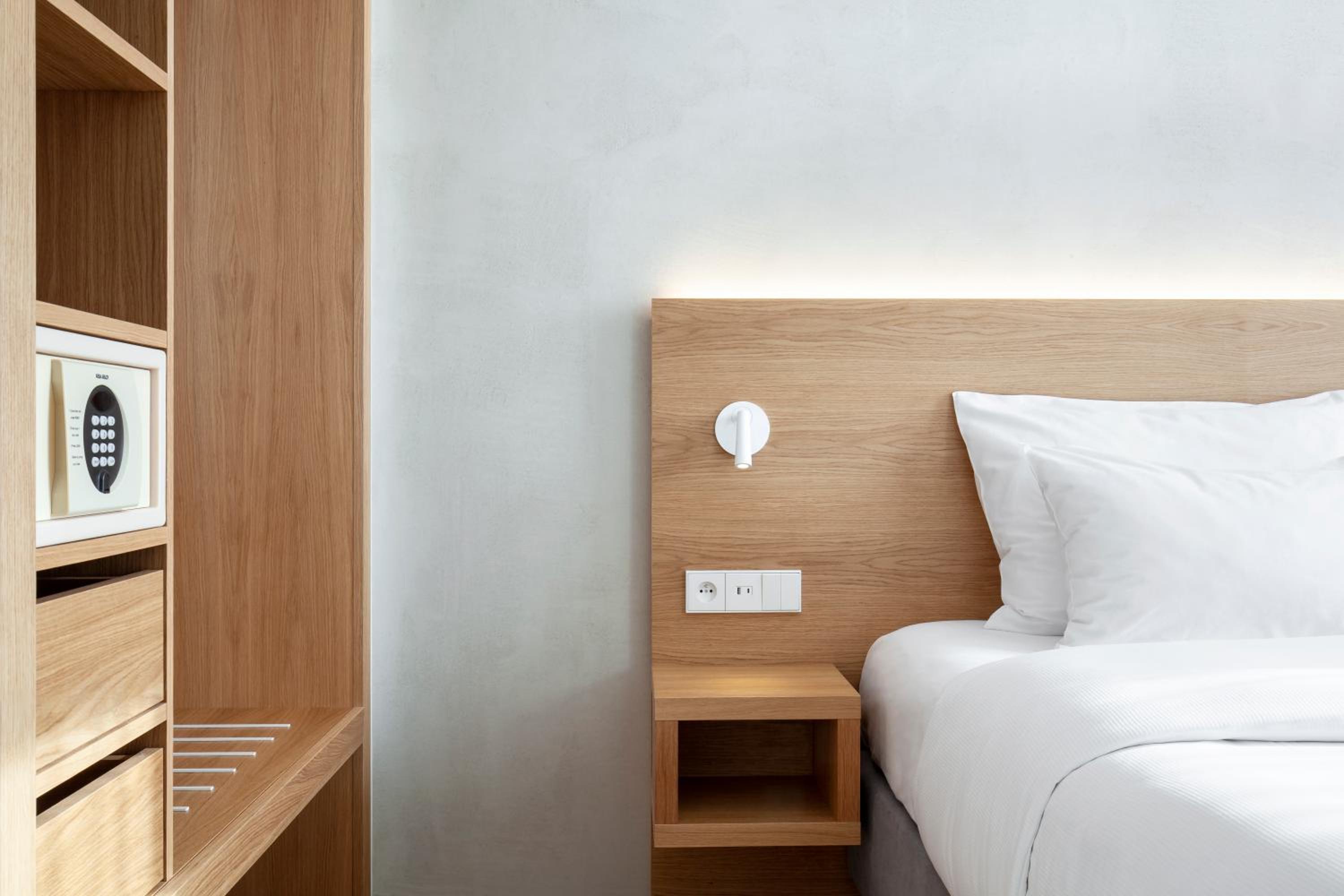 Superior Triple Room photo 3