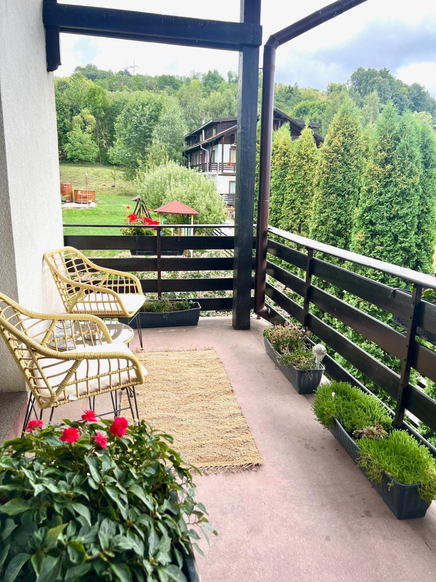 Queen Room with Balcony - Photo 4