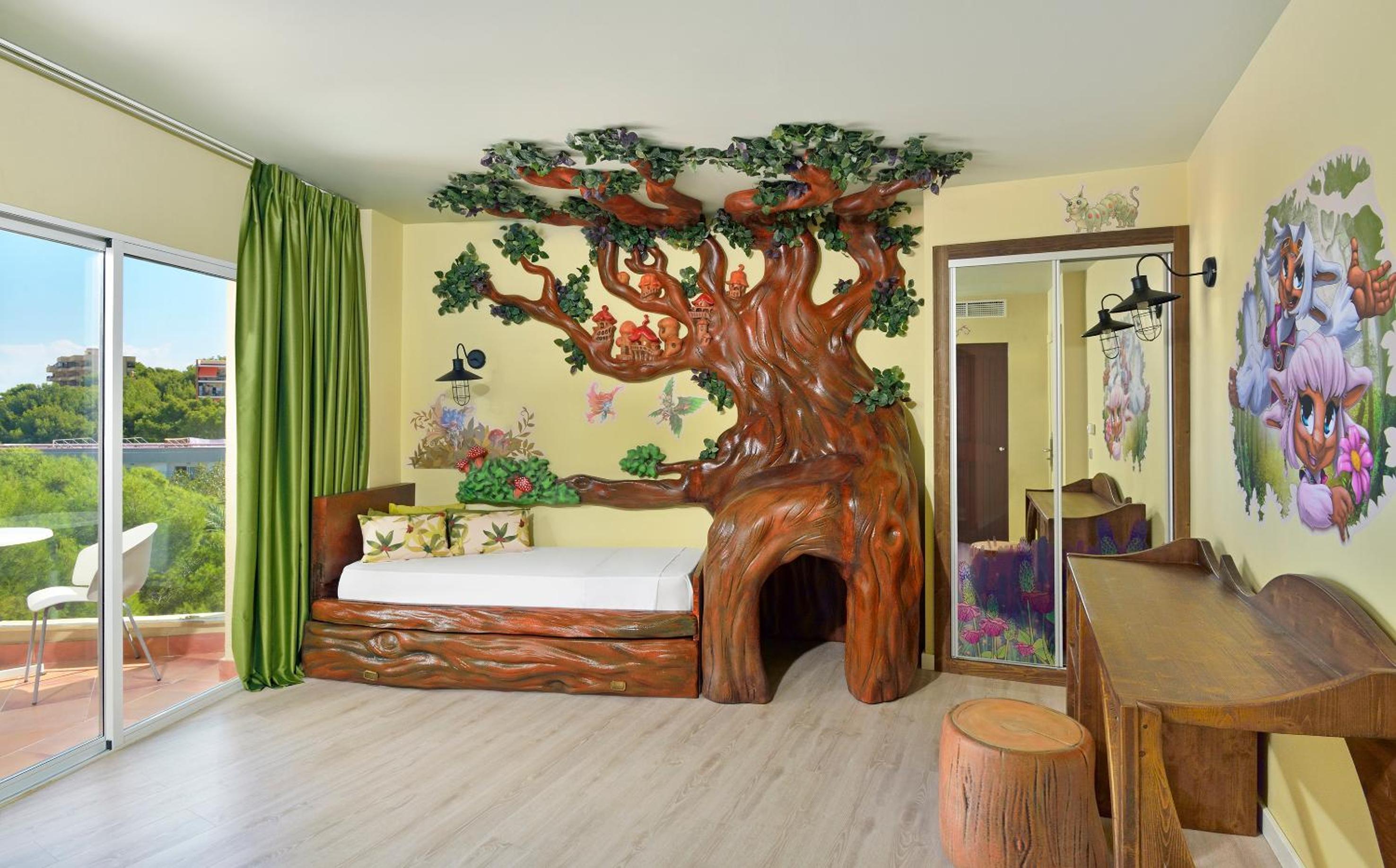 Maya & Kumars Enchanted Suite
