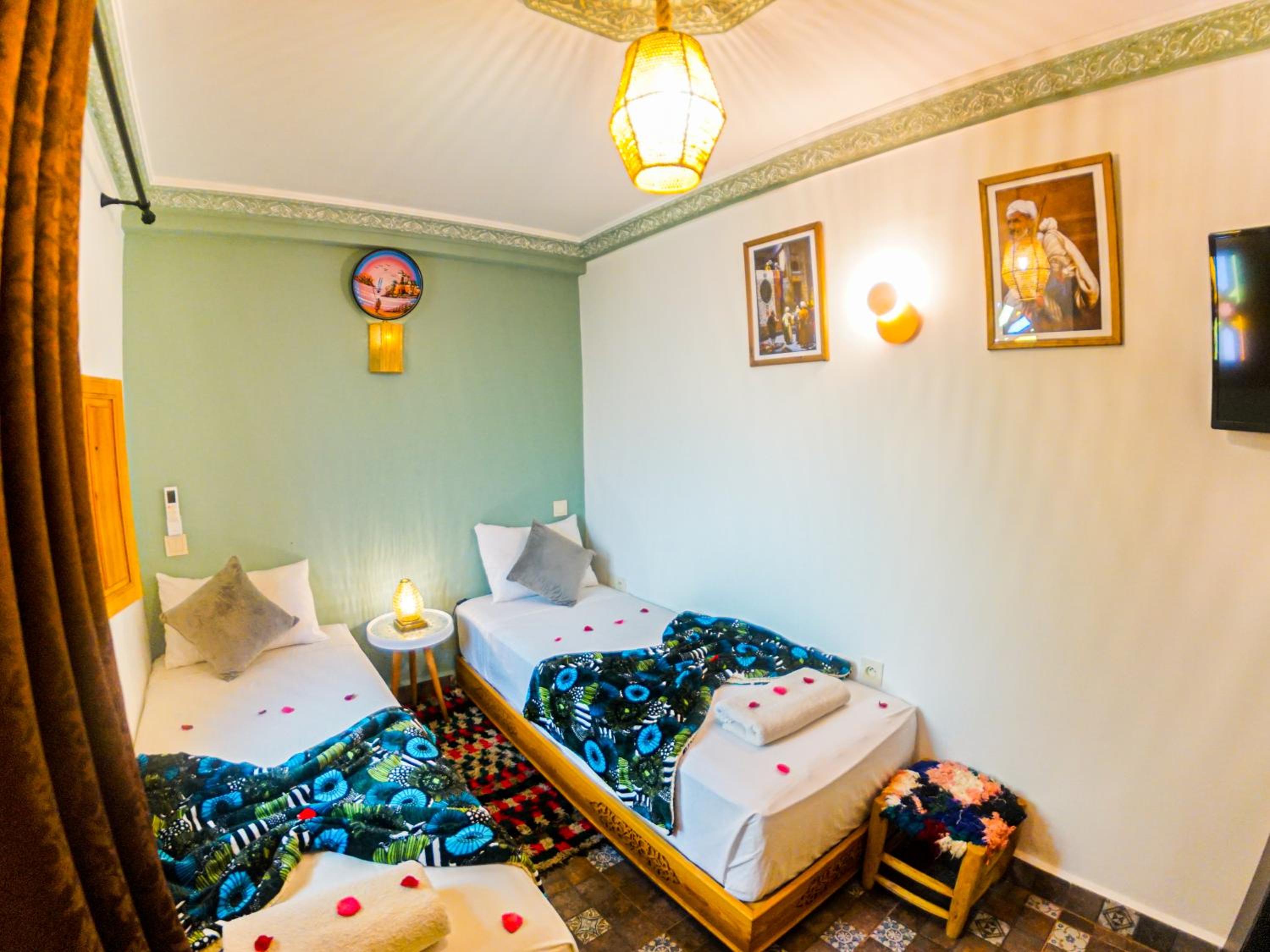 Standard Double or Twin Room - Photo 5