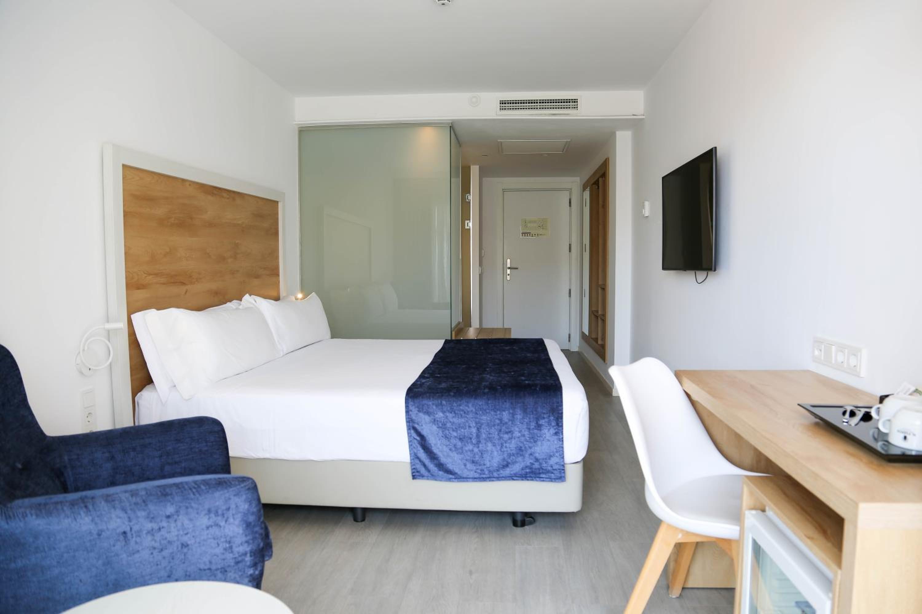Deluxe Double Room - Photo 1