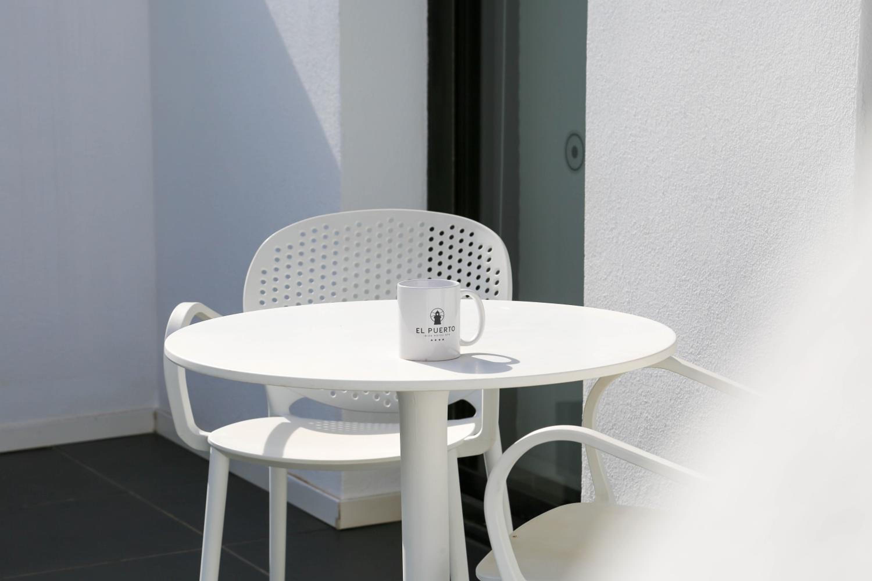 Deluxe Double Room with Terrace - Photo 2